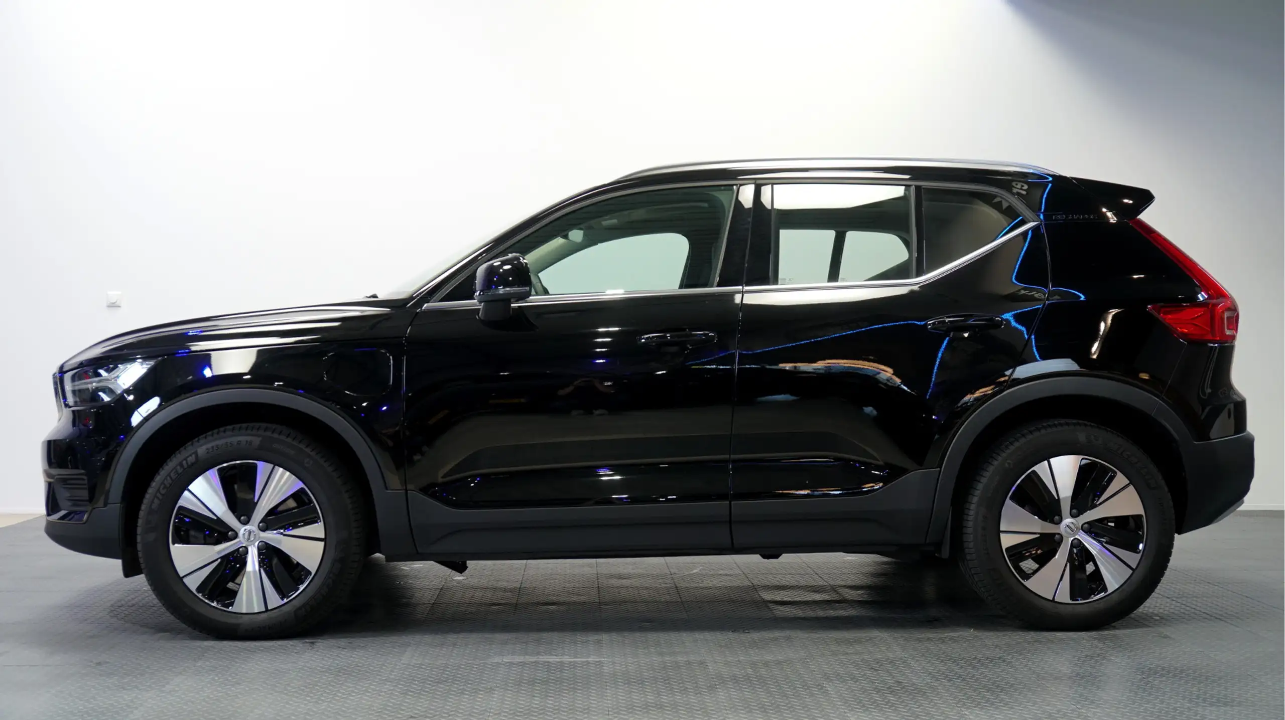 Volvo - XC40