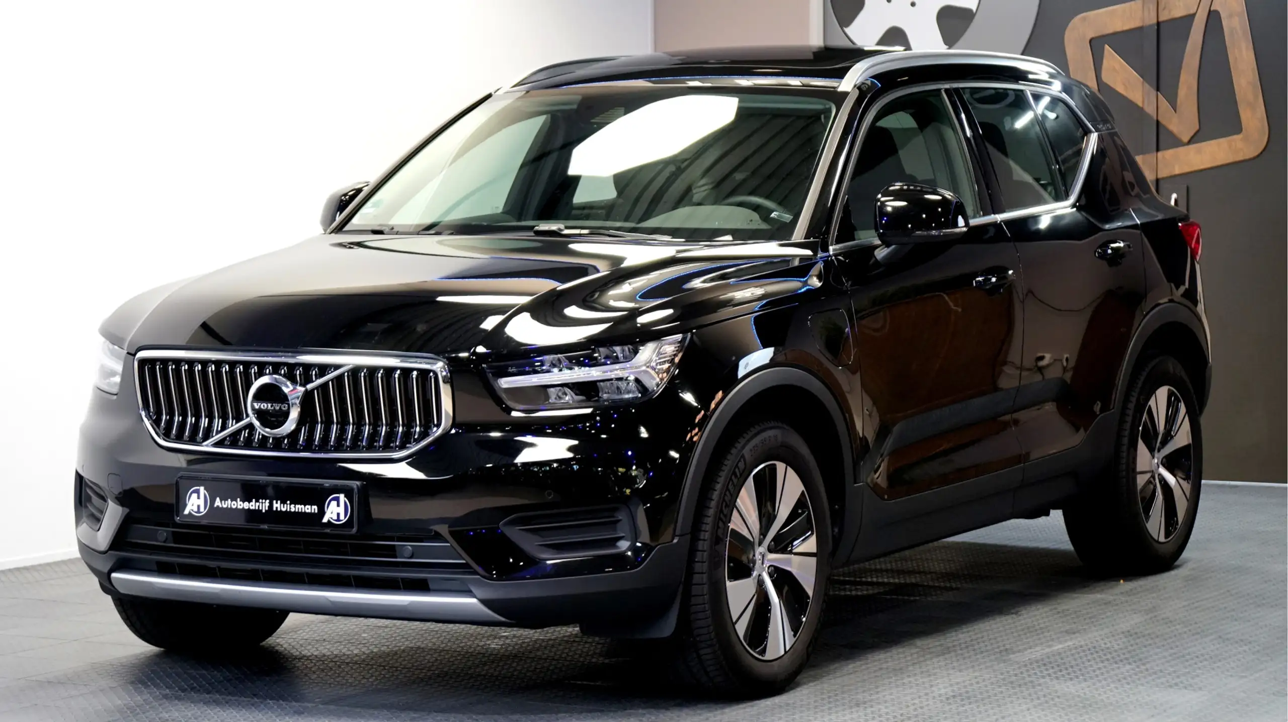 Volvo - XC40