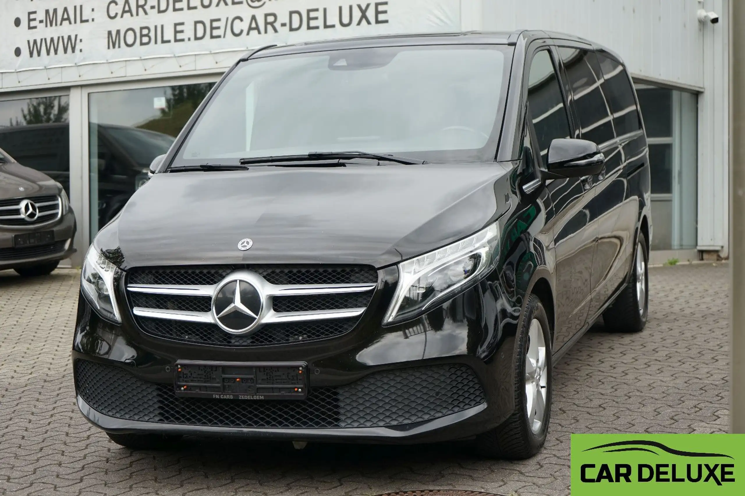 Mercedes-Benz - V 250