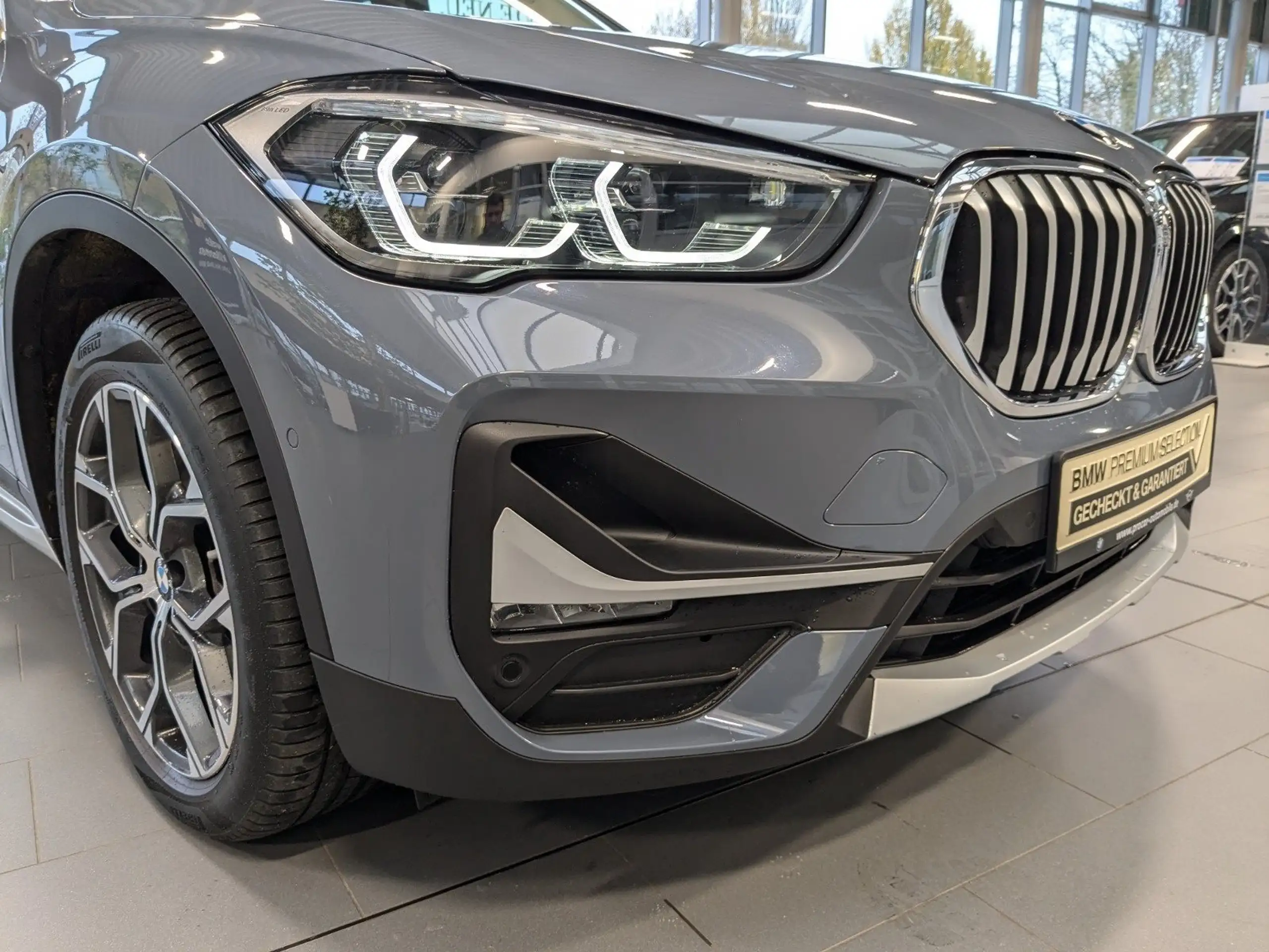 BMW - X1