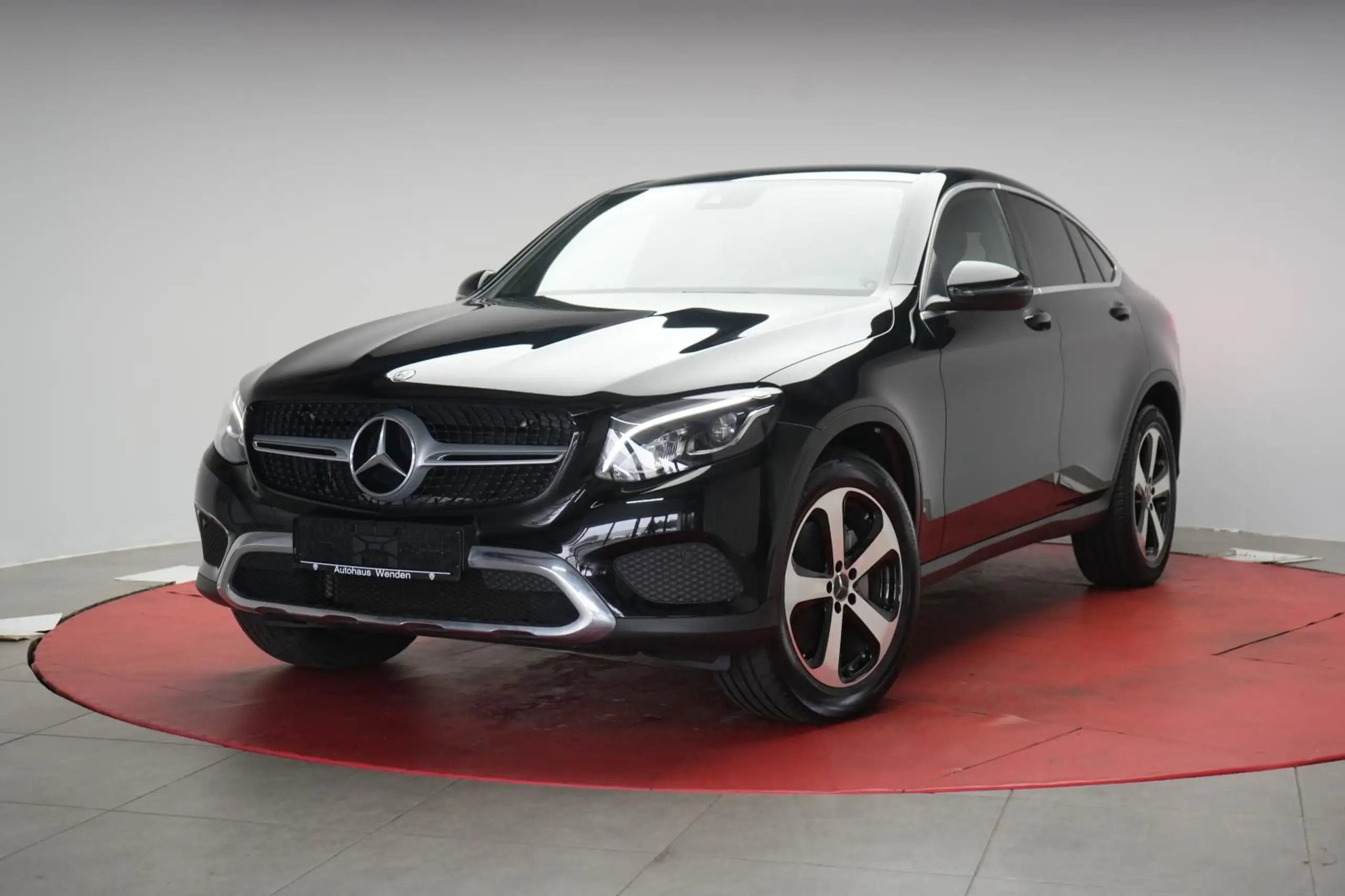 Mercedes-Benz - GLC 250