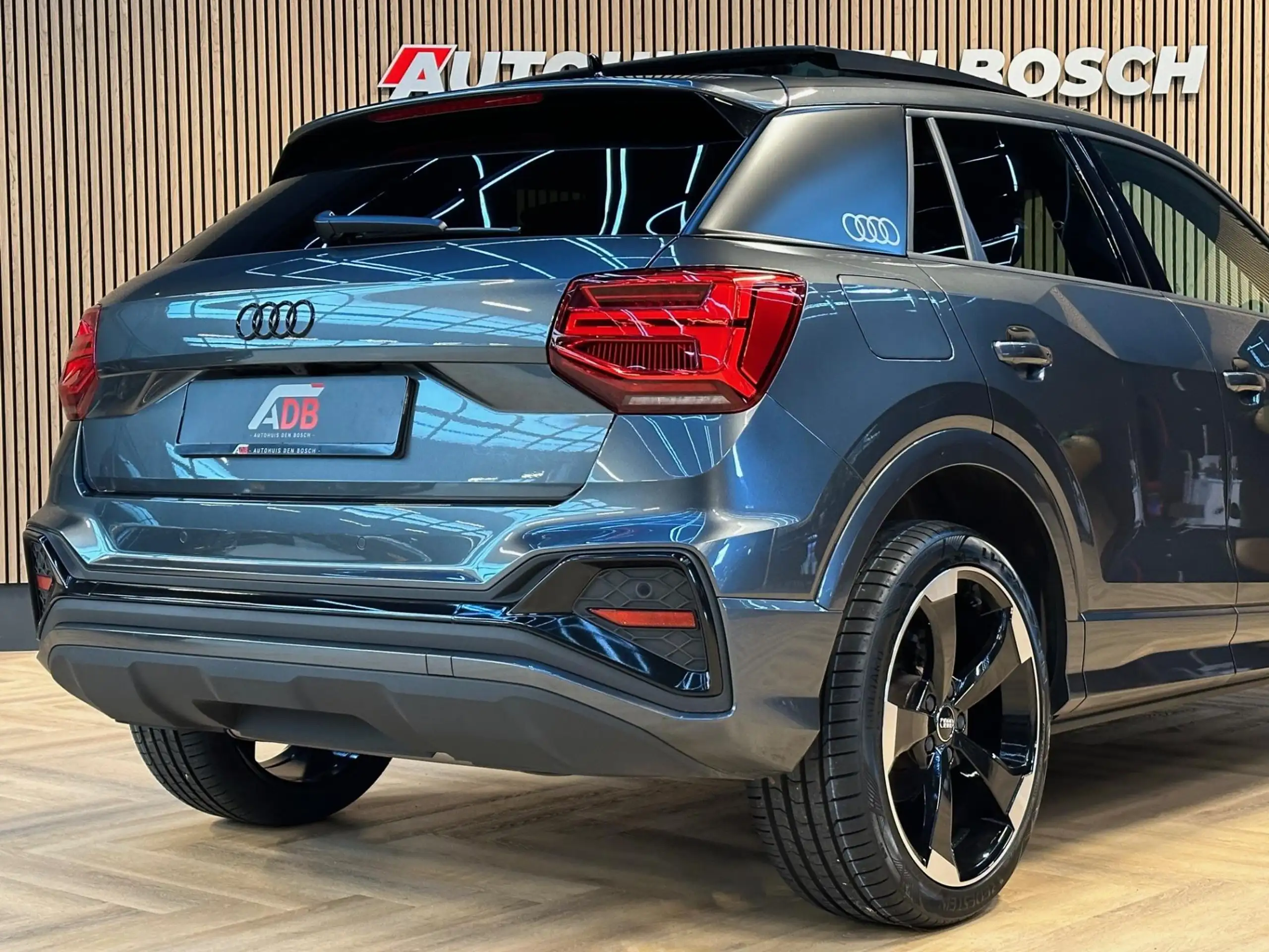 Audi - Q2