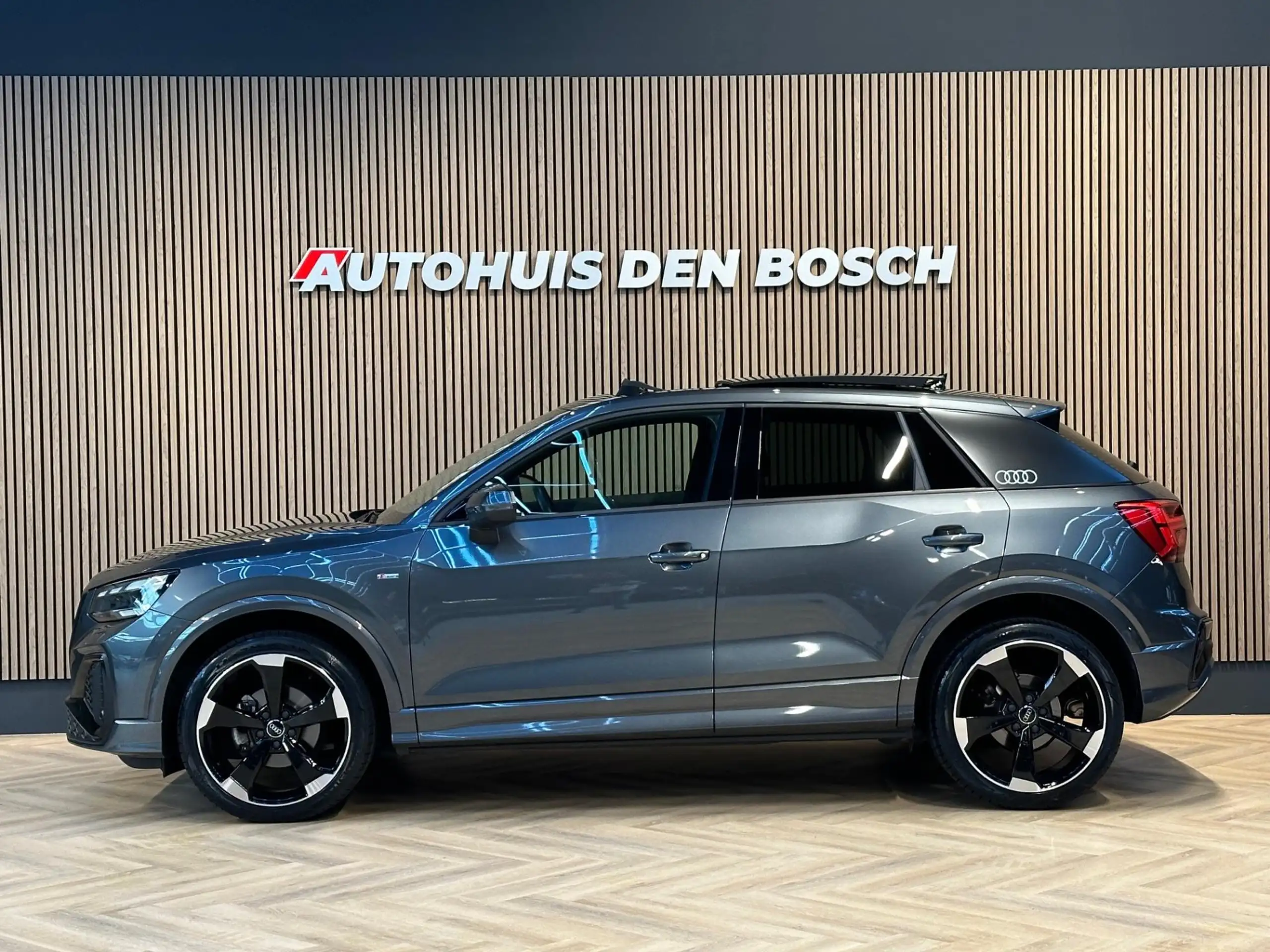 Audi - Q2