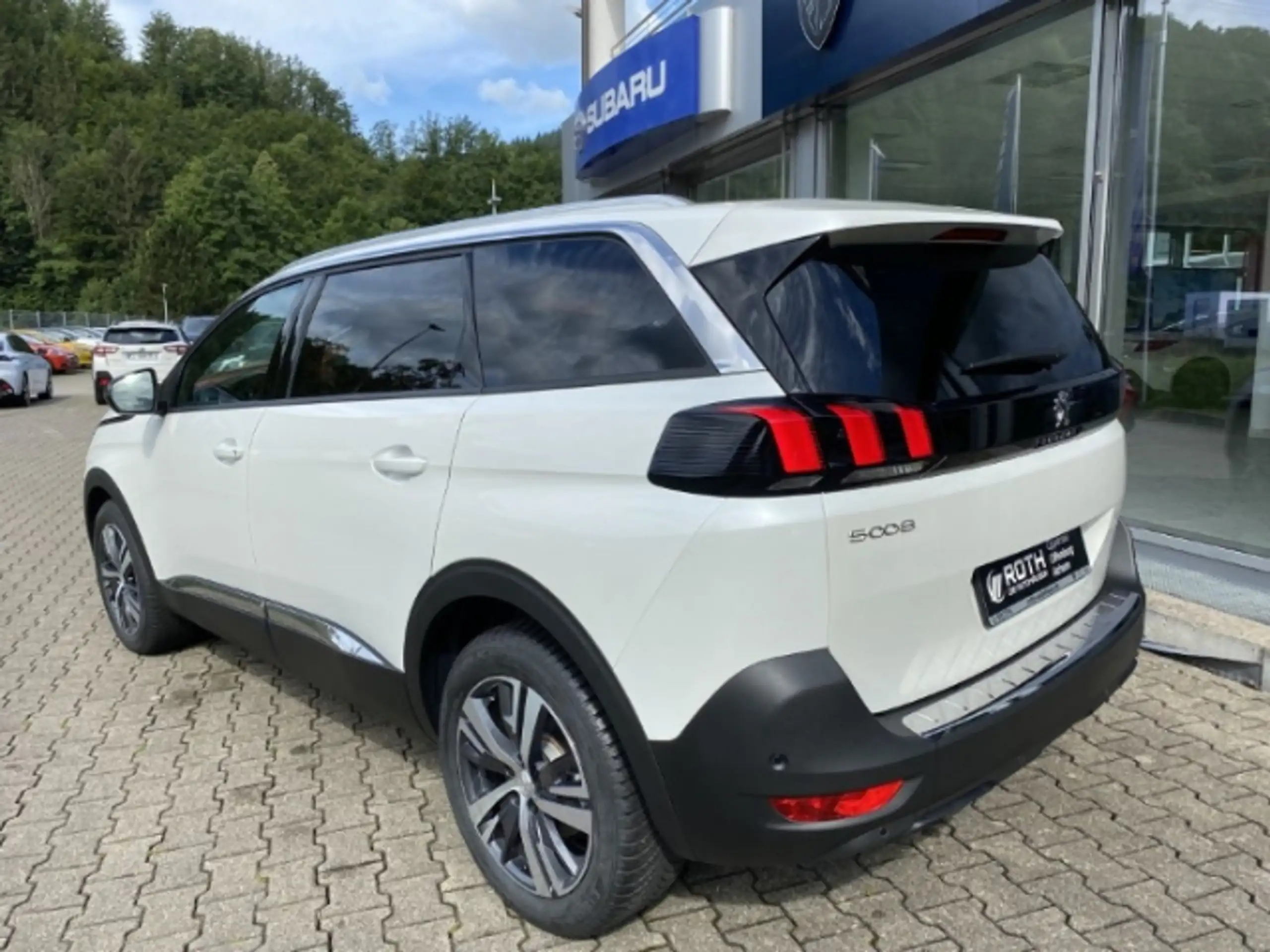 Peugeot - 5008