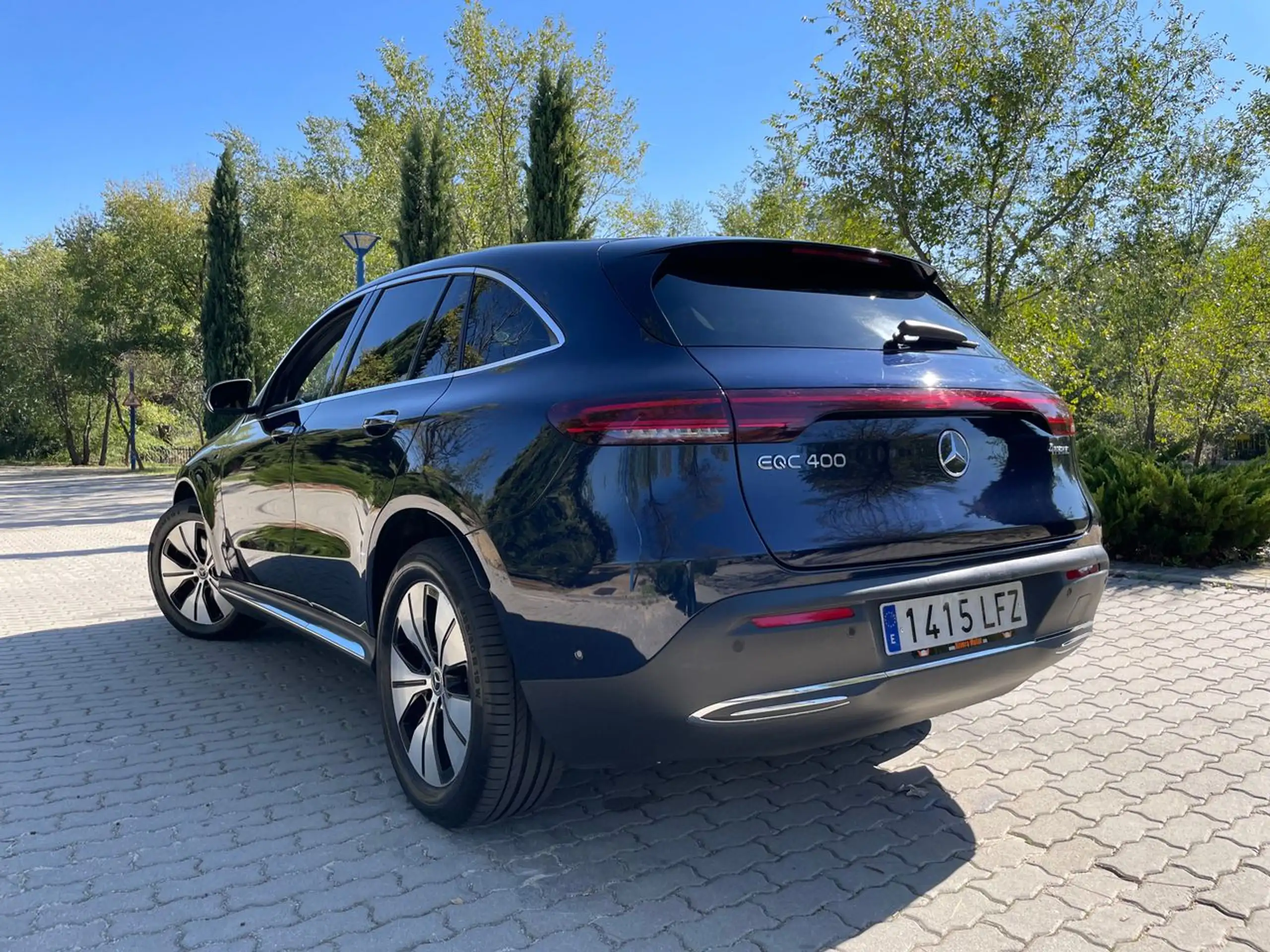 Mercedes-Benz - EQC 400