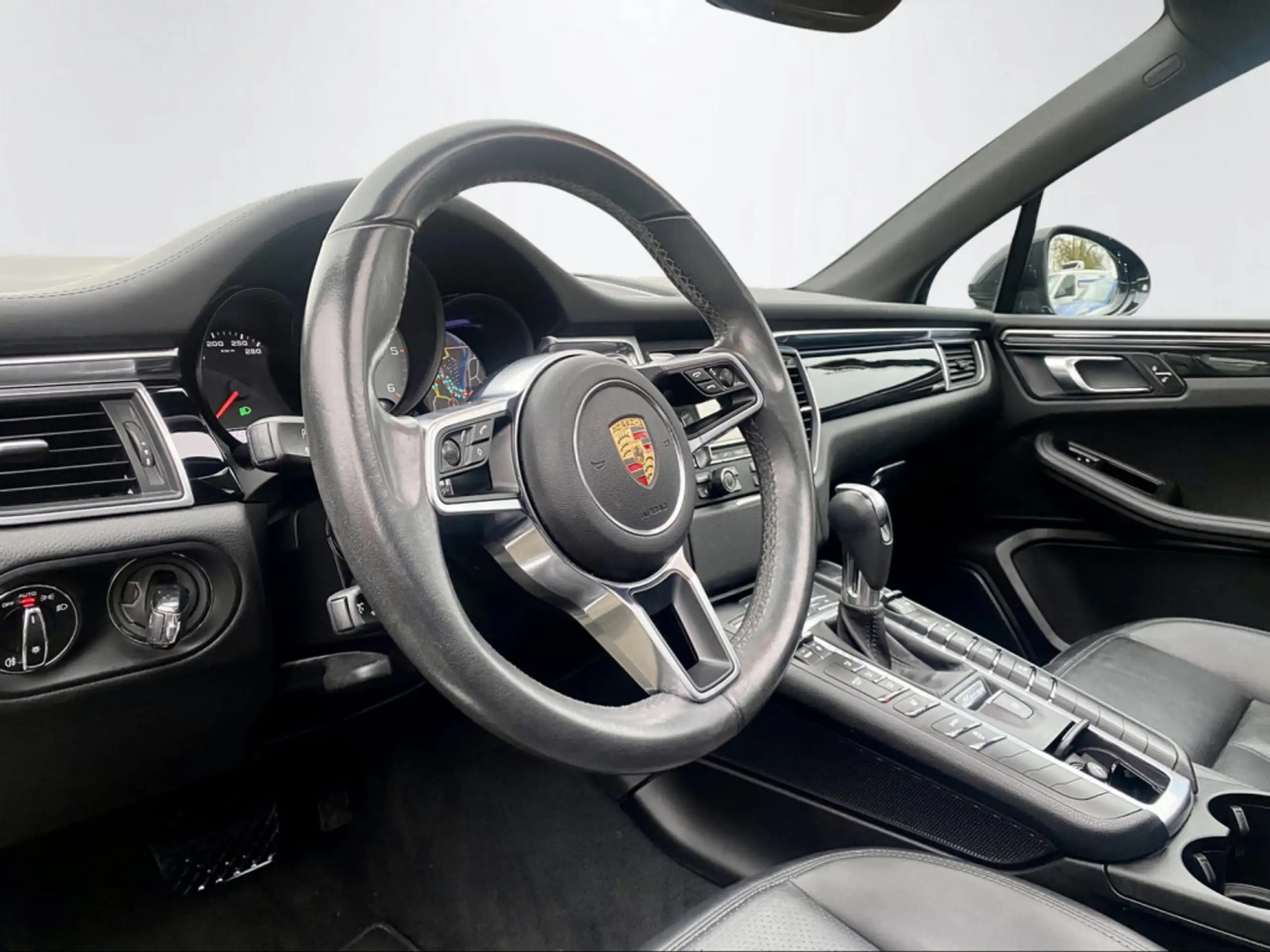 Porsche - Macan