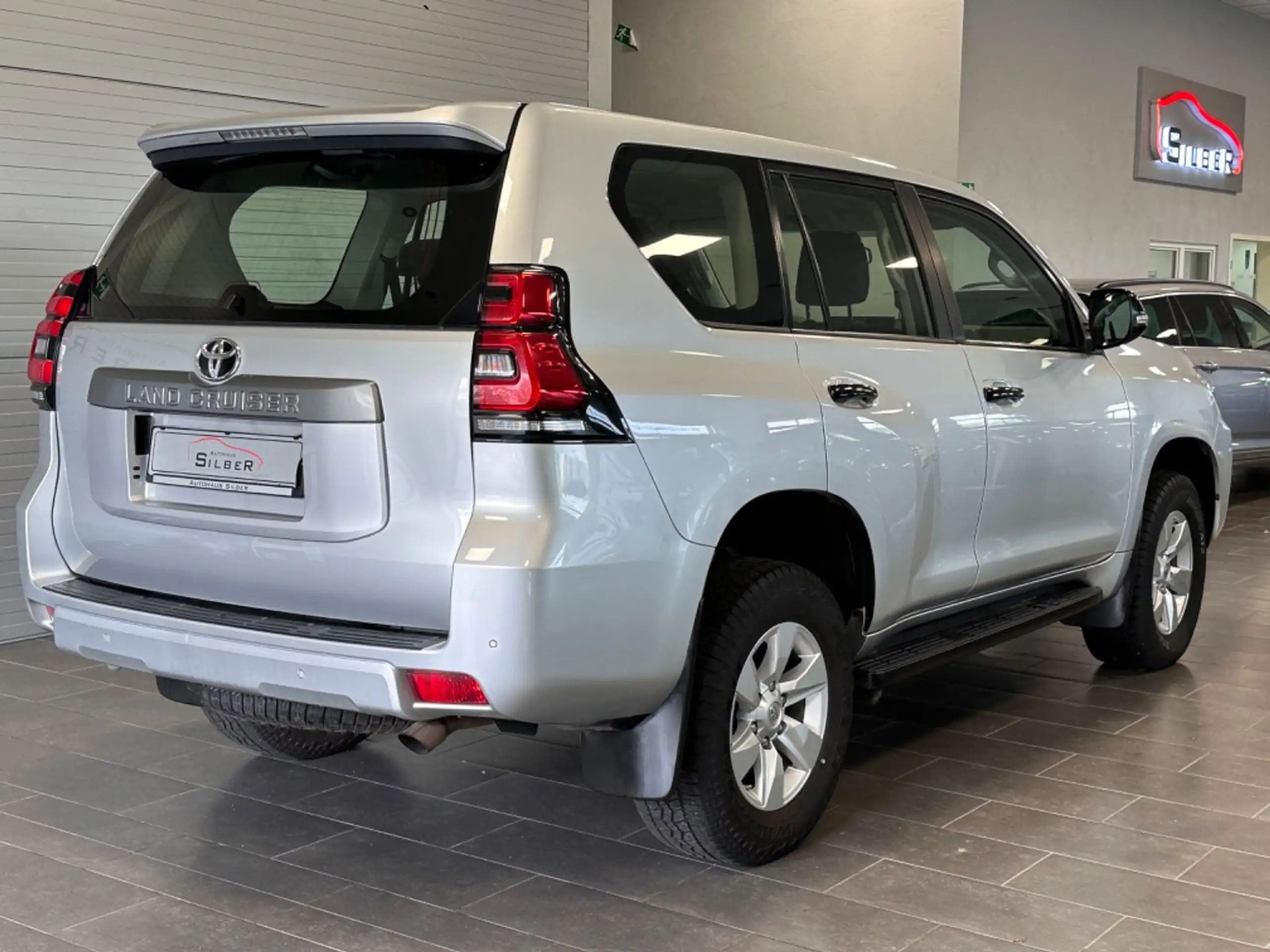 Toyota - Land Cruiser