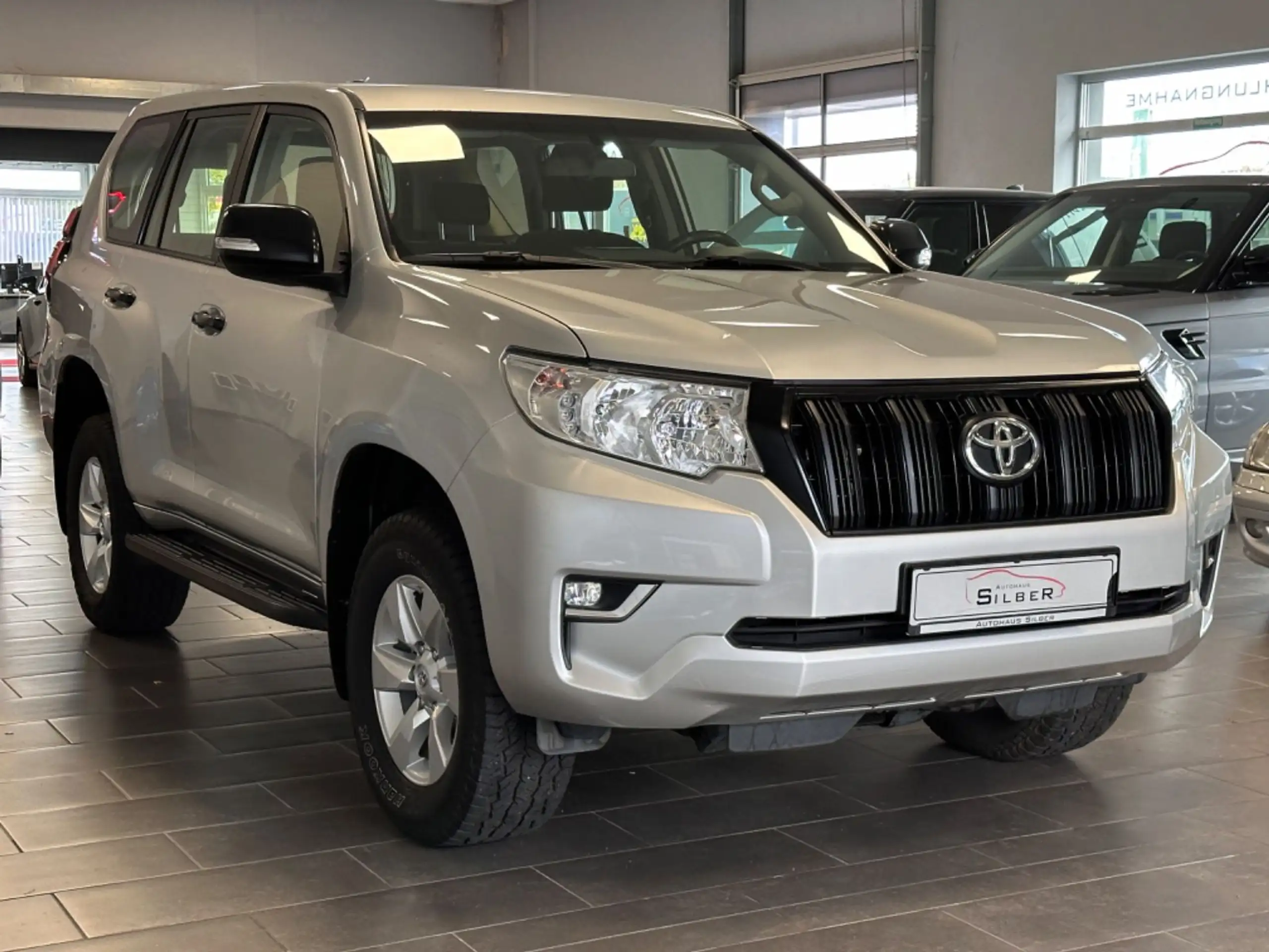 Toyota - Land Cruiser