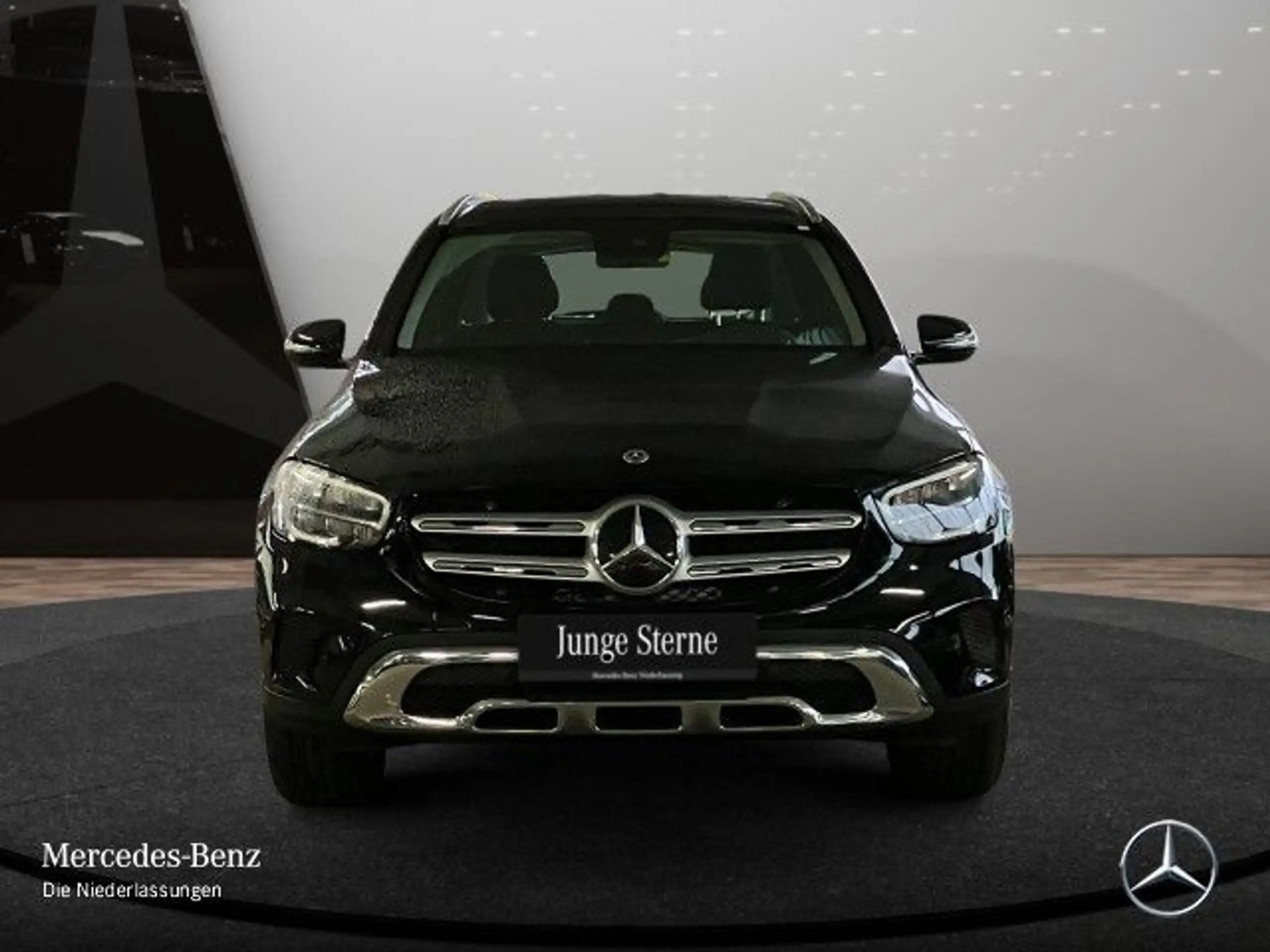 Mercedes-Benz - GLC 300