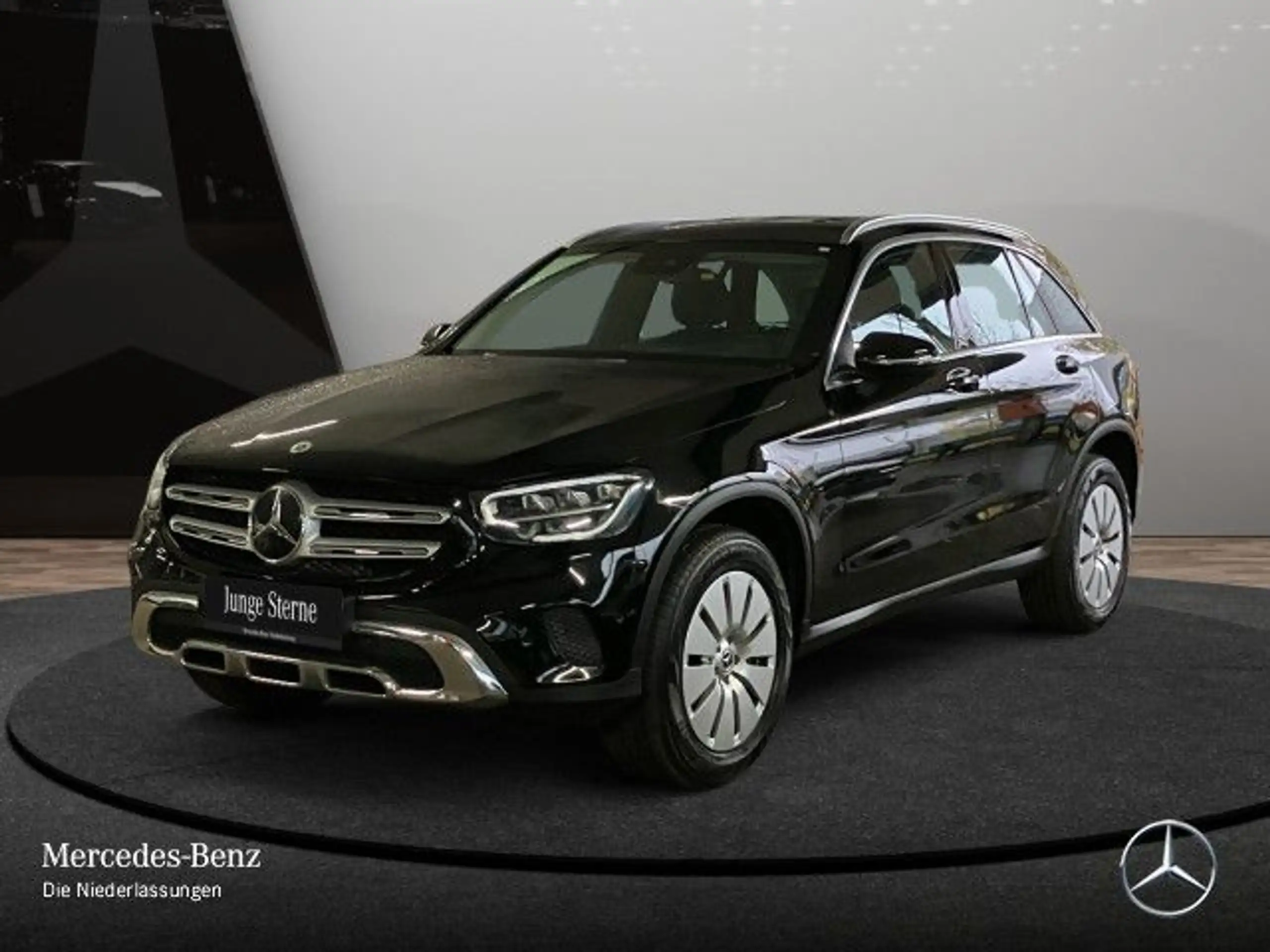 Mercedes-Benz - GLC 300