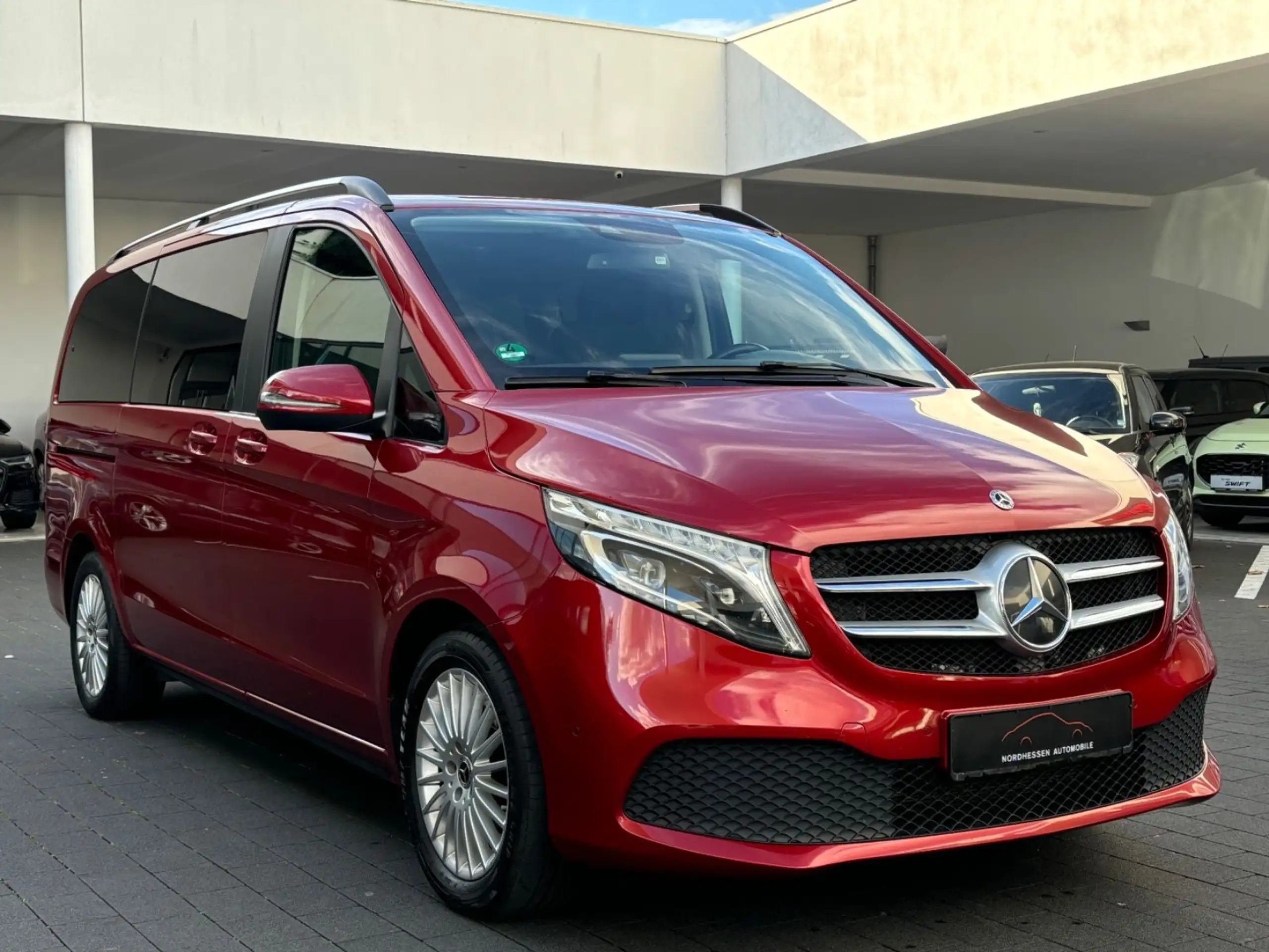 Mercedes-Benz - V 250