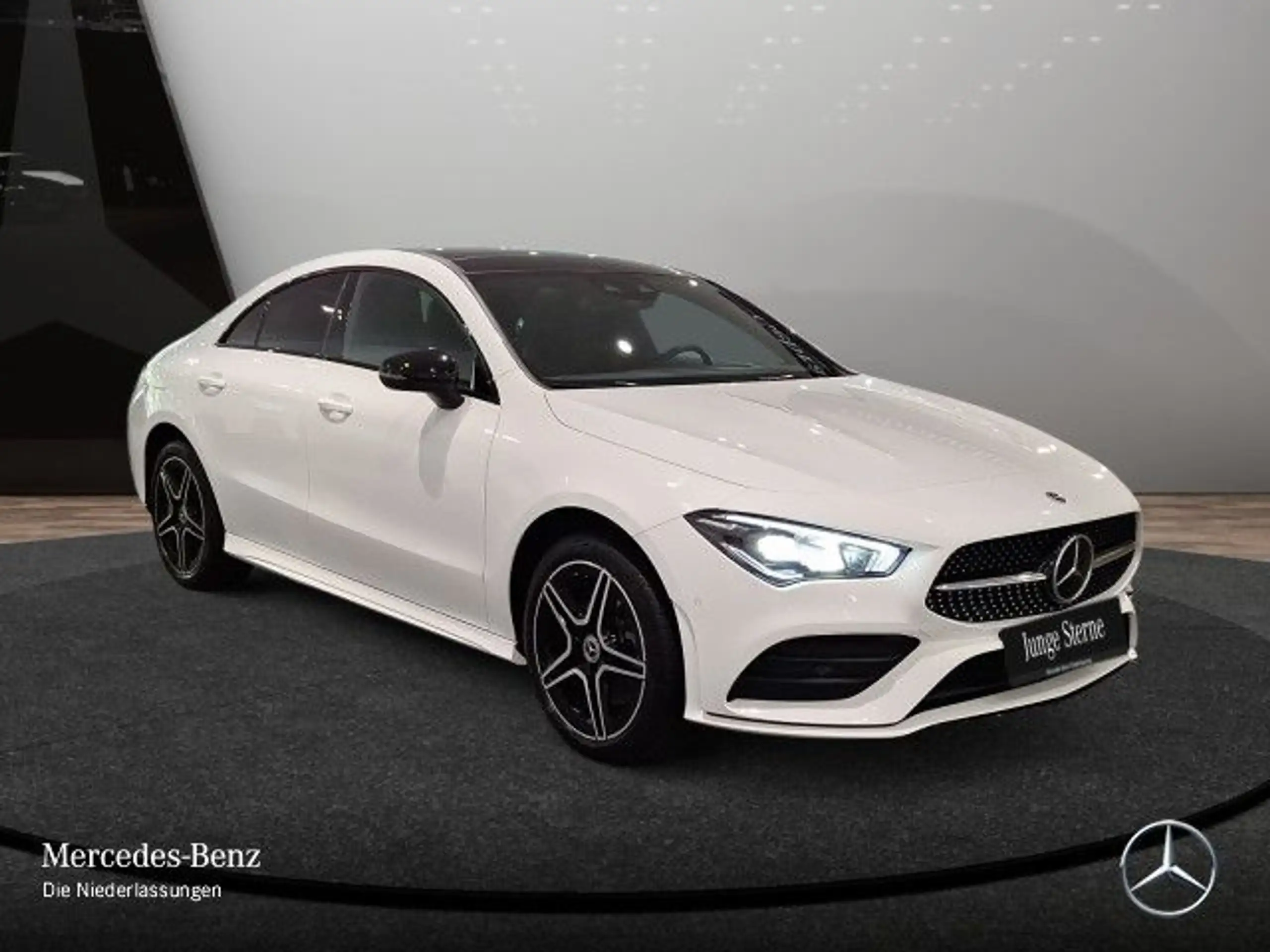 Mercedes-Benz - CLA 250