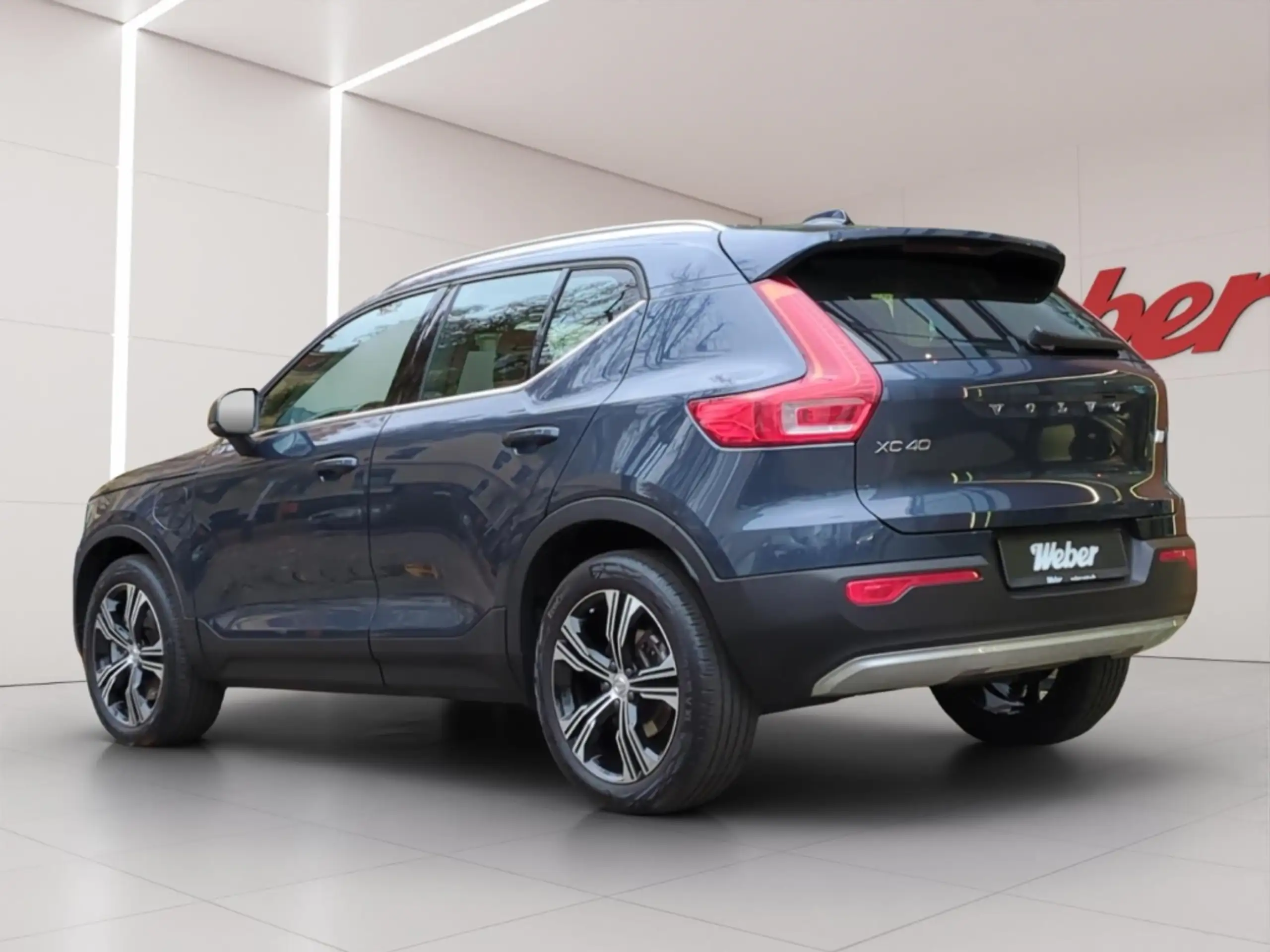 Volvo - XC40