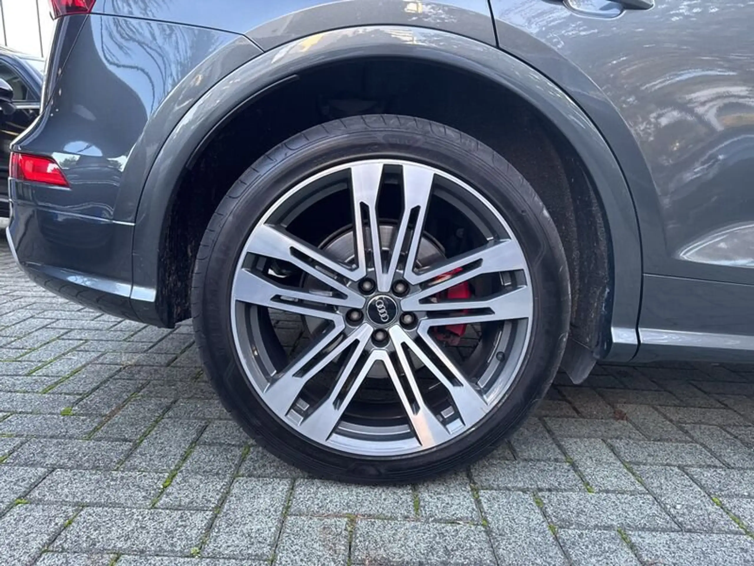 Audi - SQ5