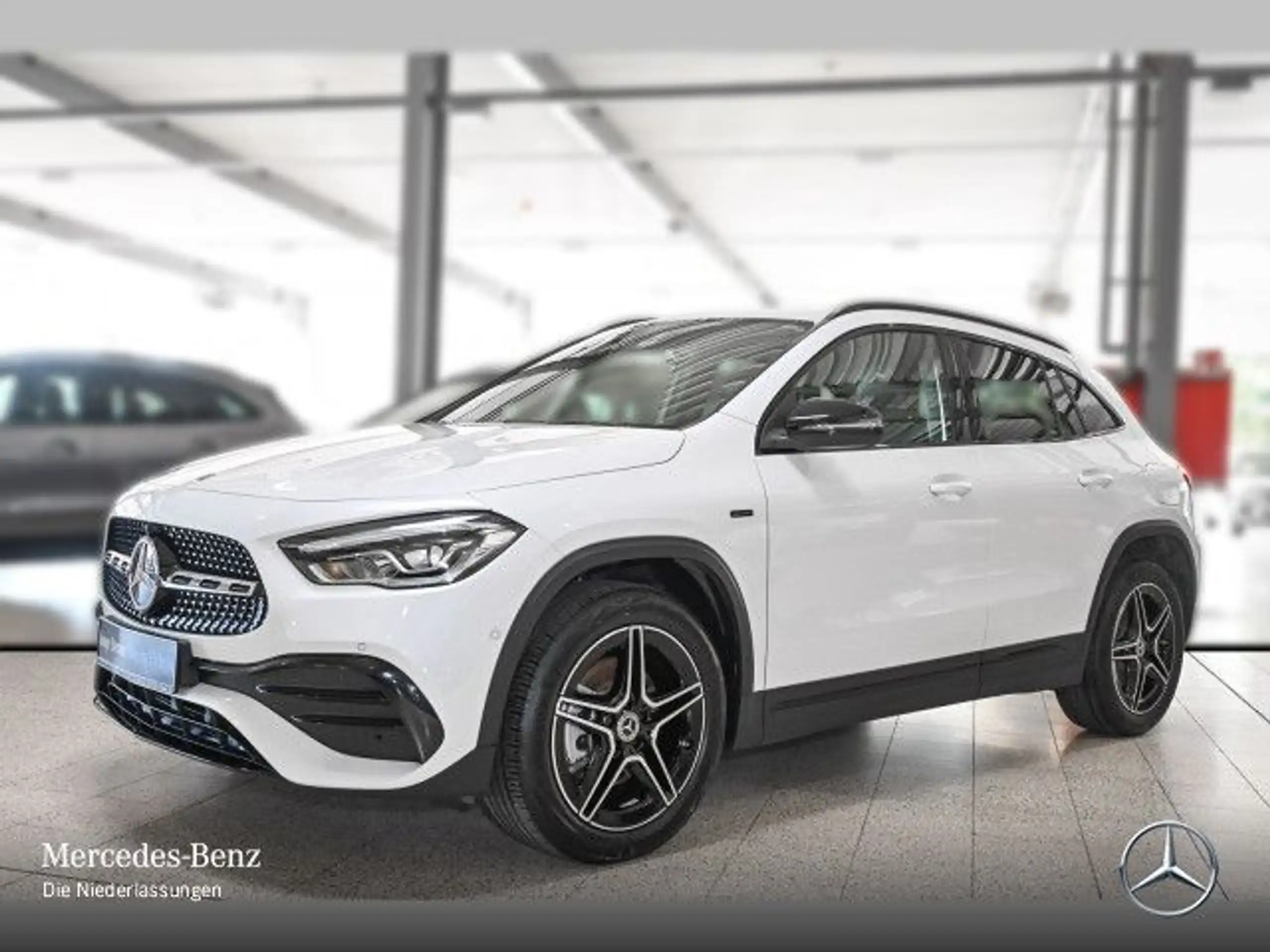 Mercedes-Benz - GLA 250