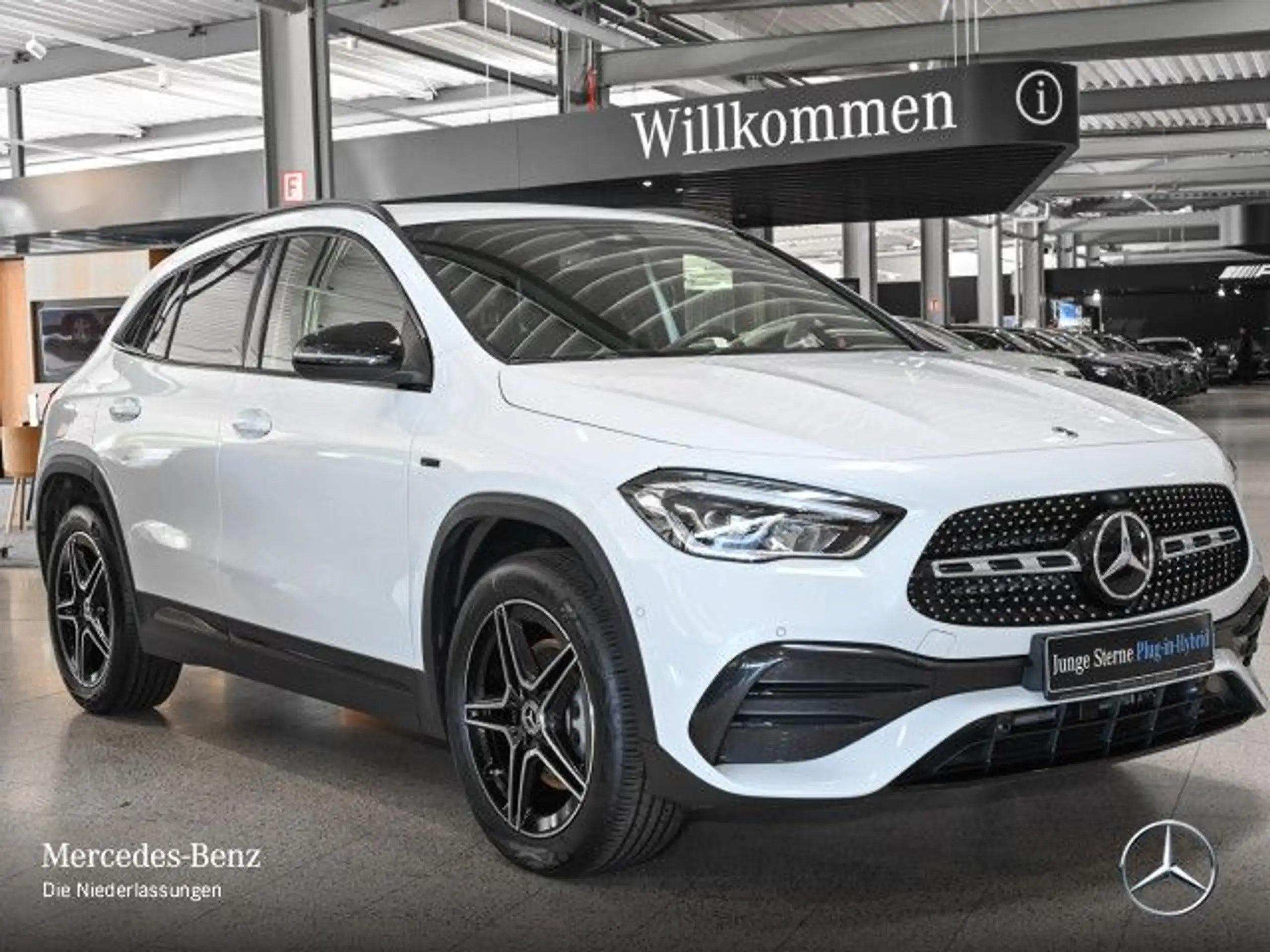 Mercedes-Benz - GLA 250