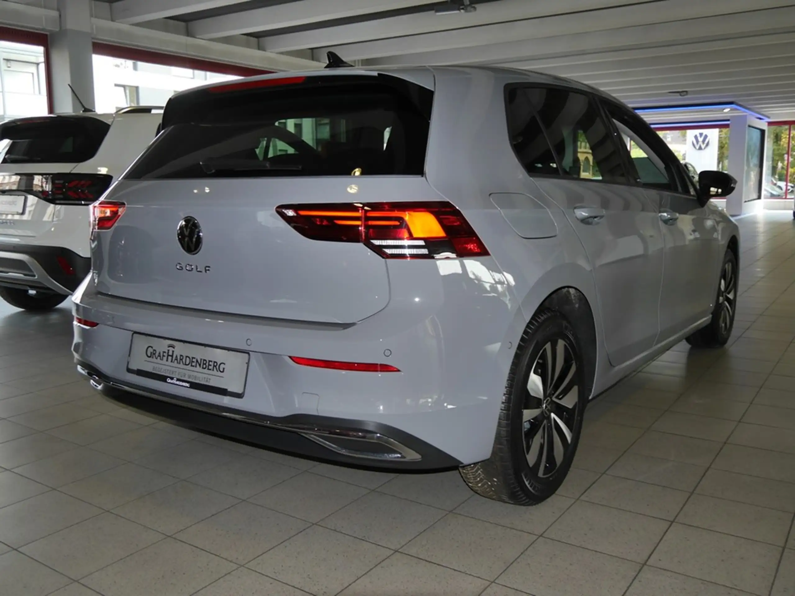 Volkswagen - Golf