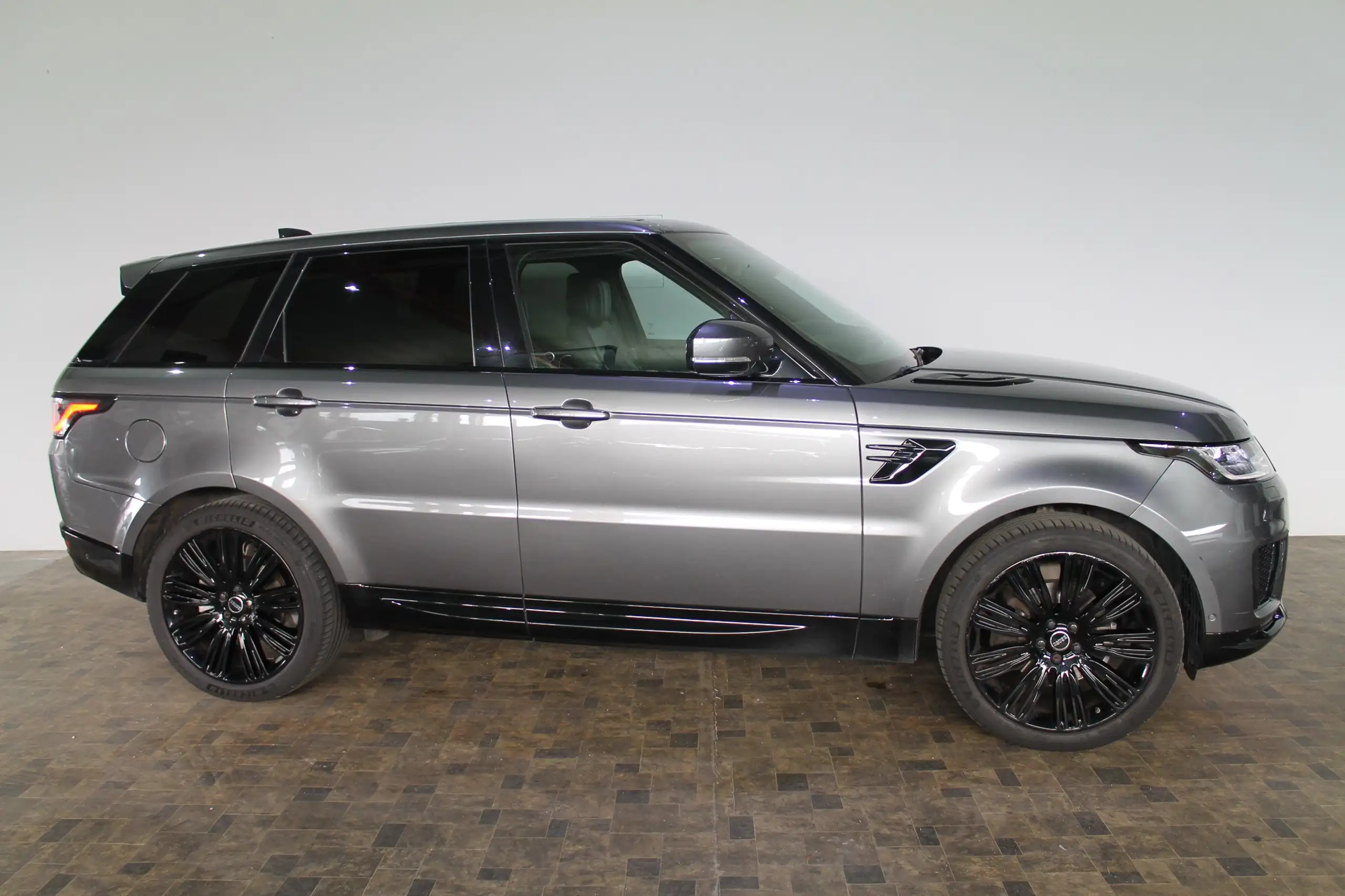 Land Rover - Range Rover Sport