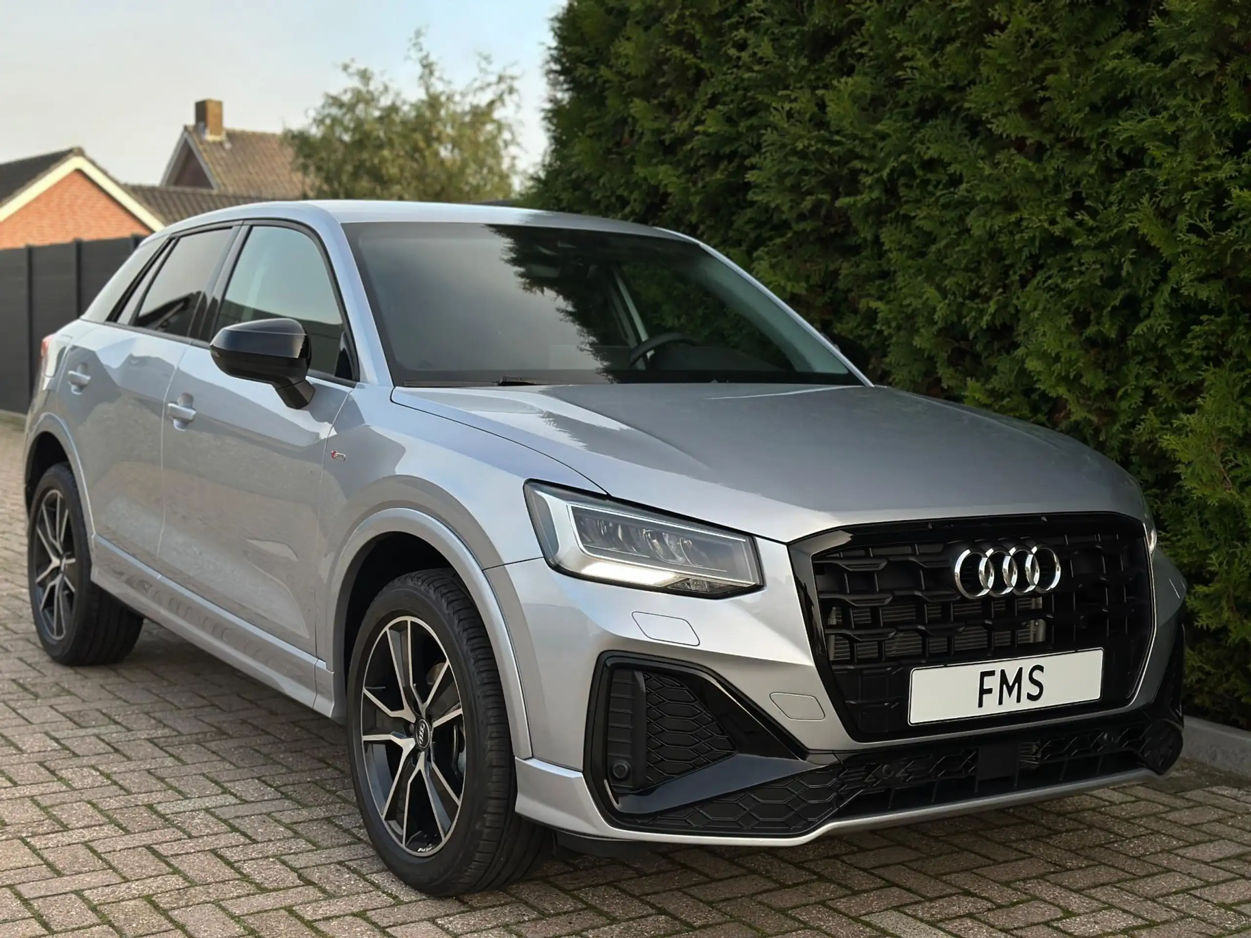 Audi - Q2