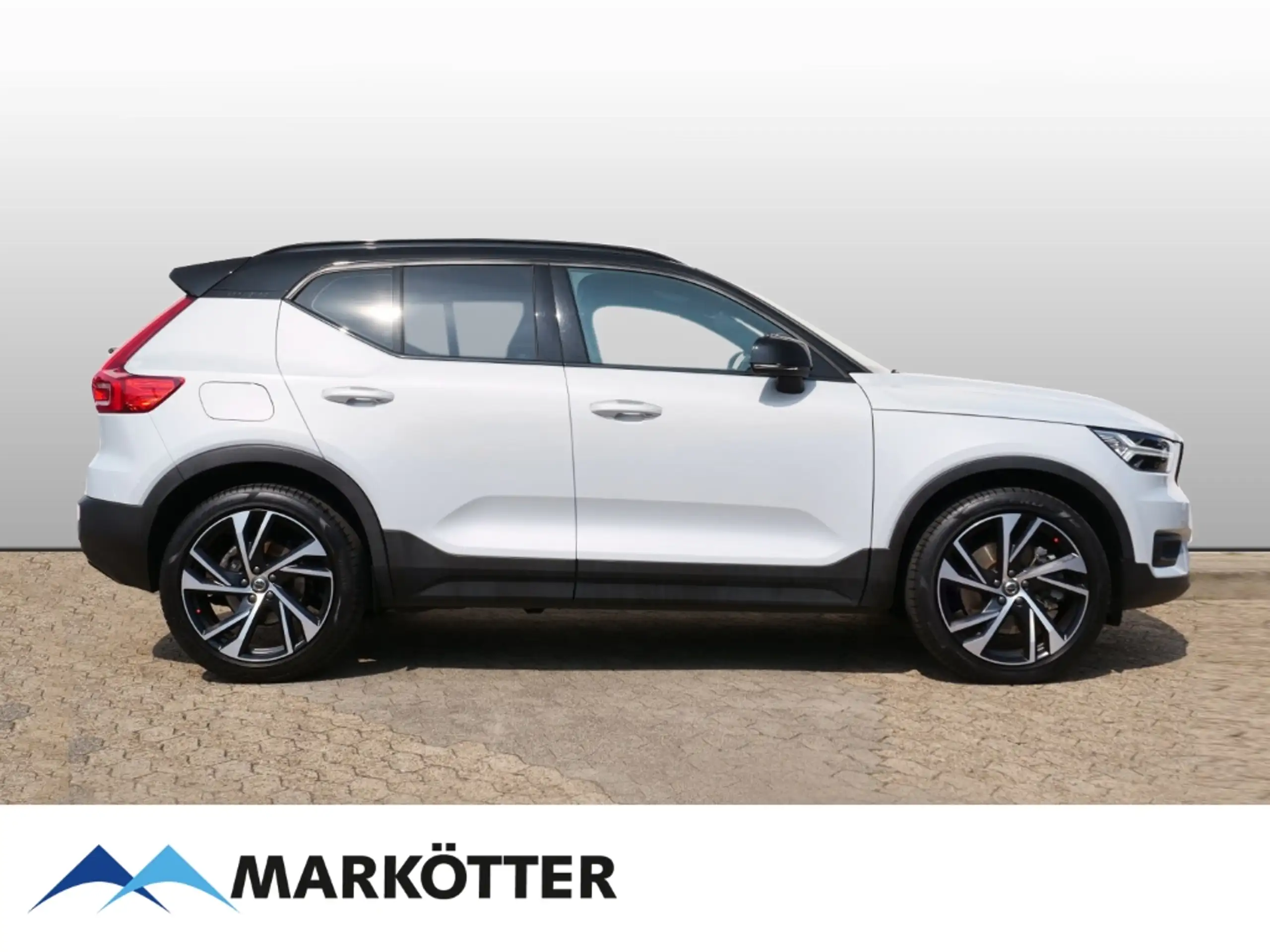 Volvo - XC40