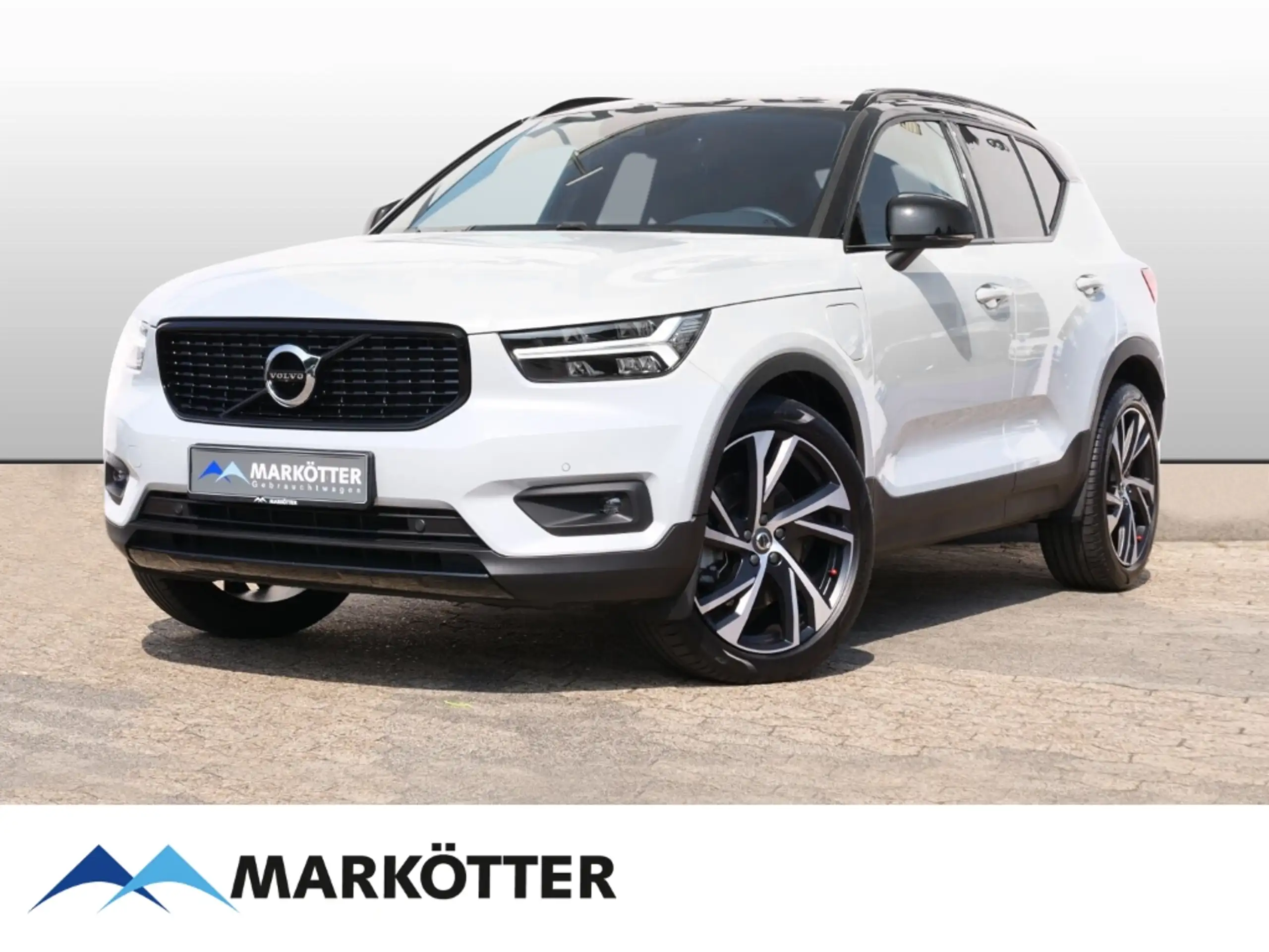 Volvo - XC40