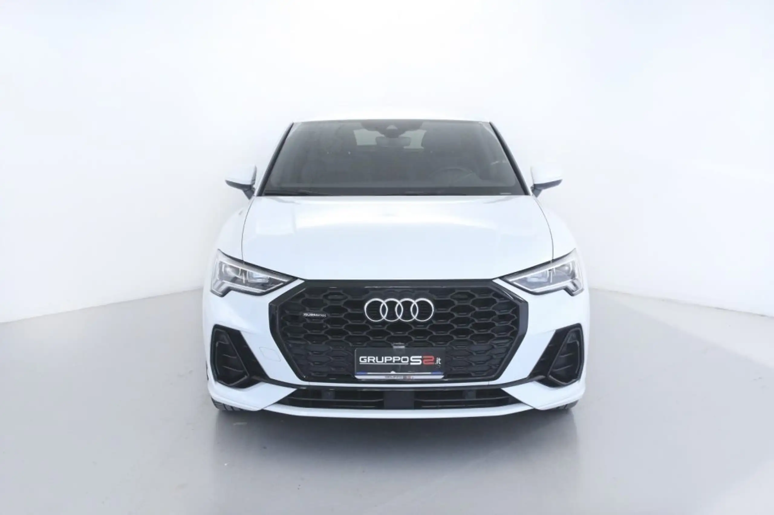 Audi - Q3