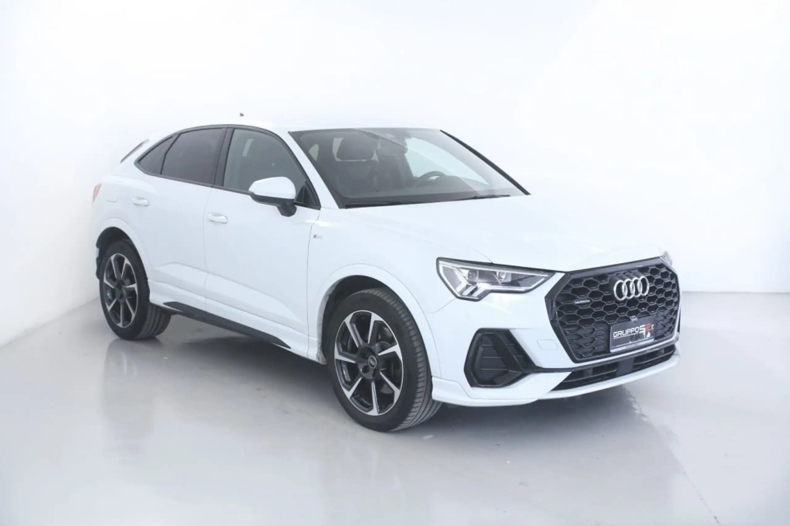 Audi - Q3