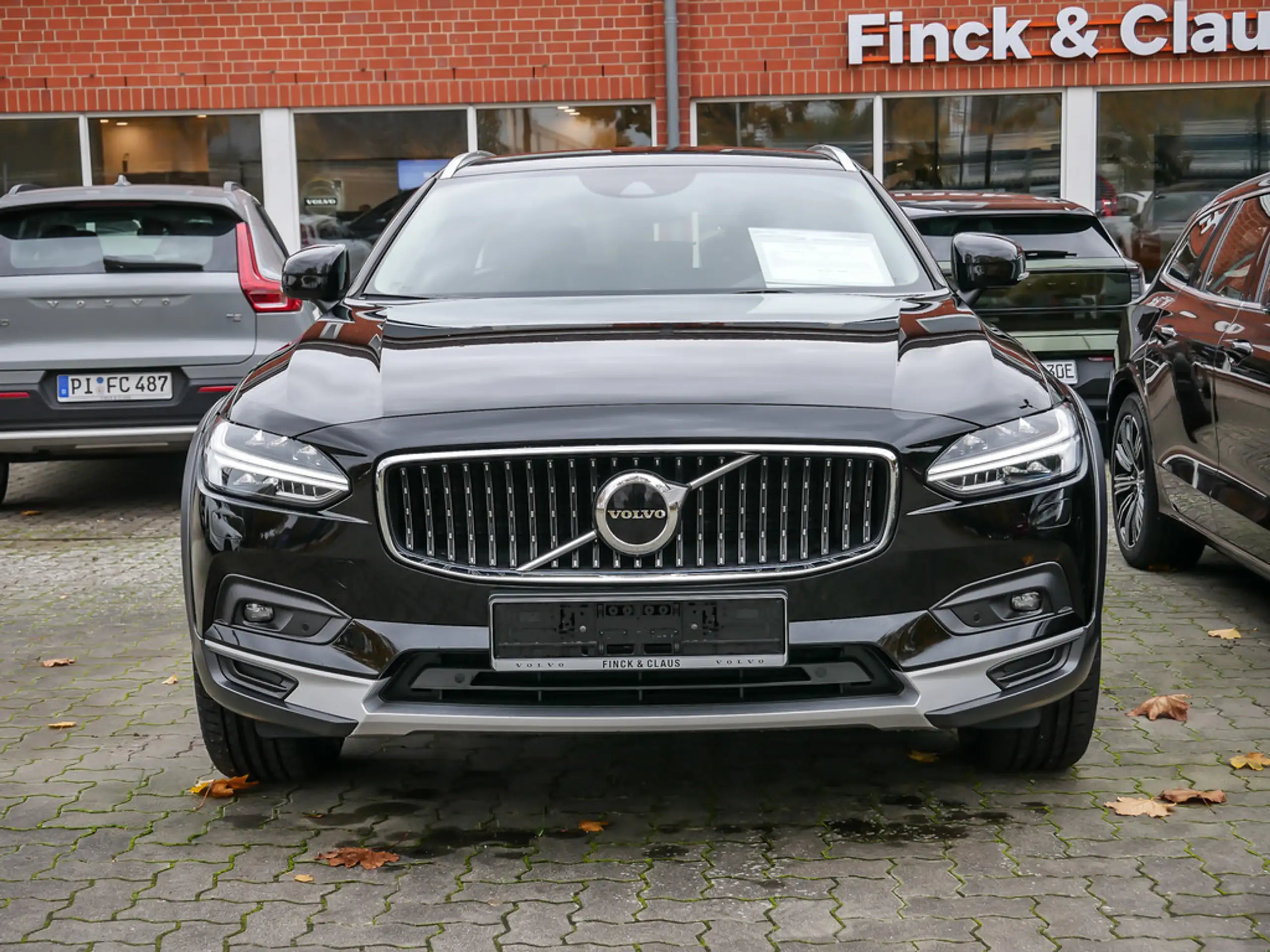 Volvo - V90 Cross Country