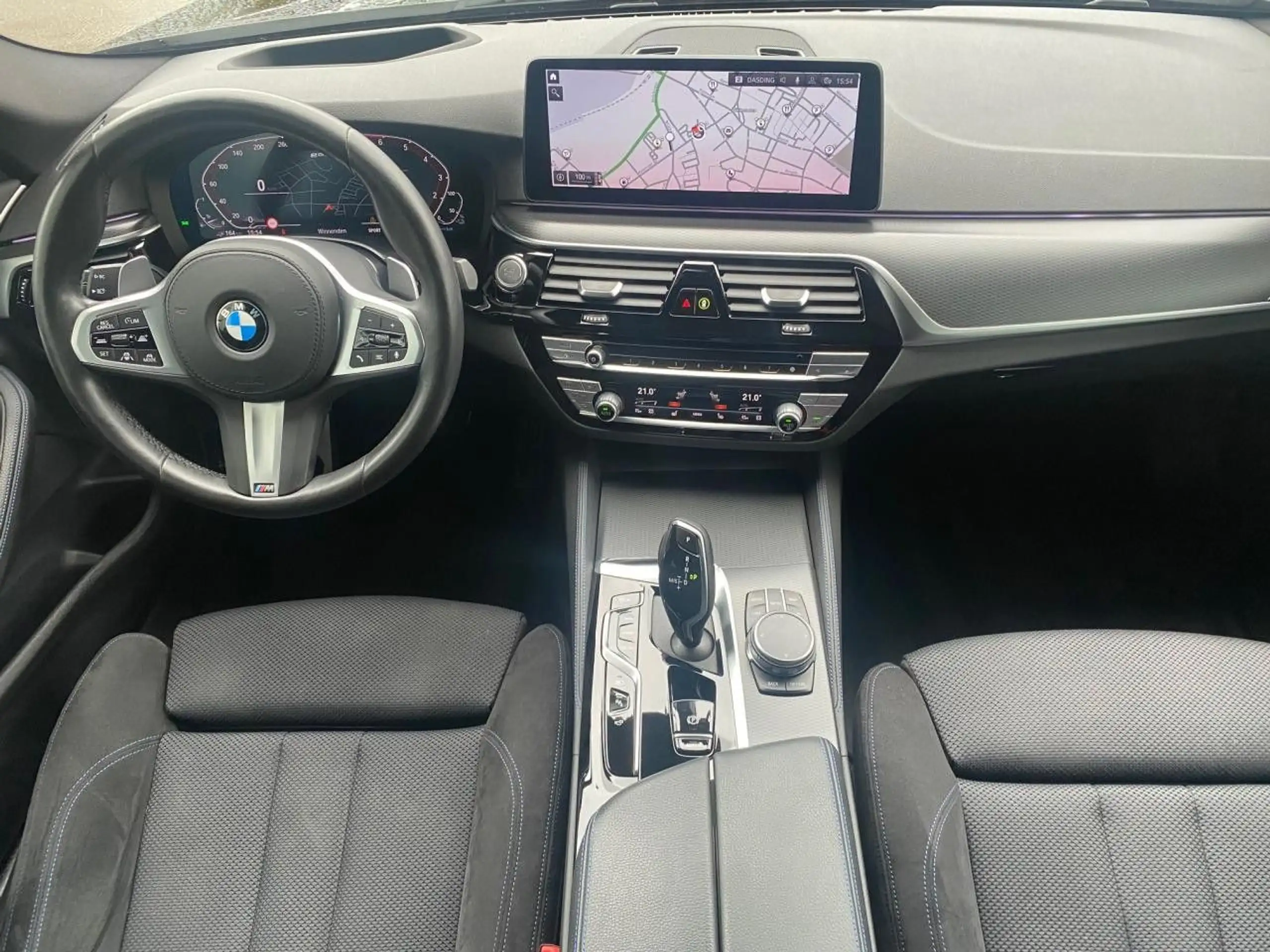 BMW - 530