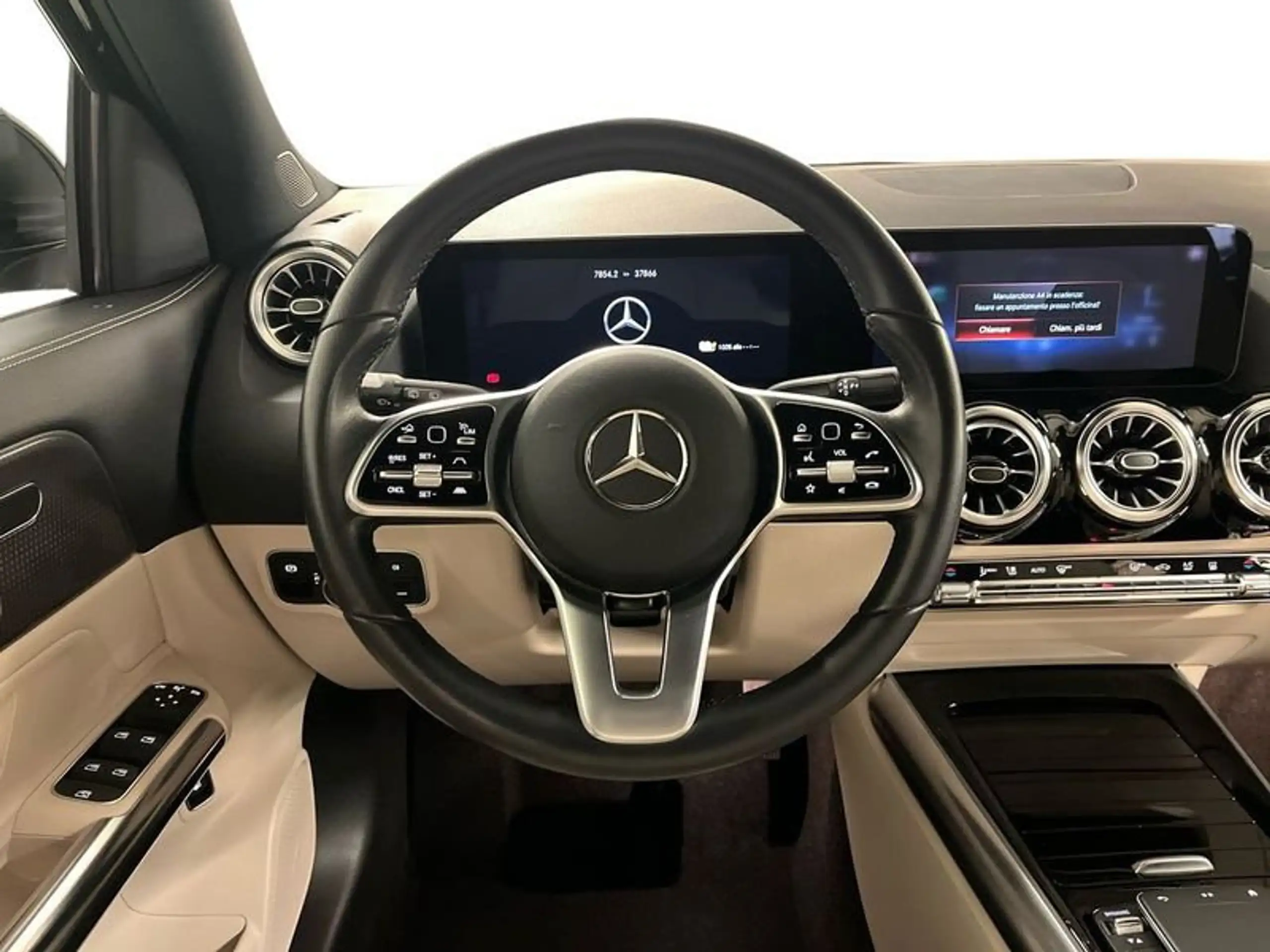 Mercedes-Benz - GLA 250