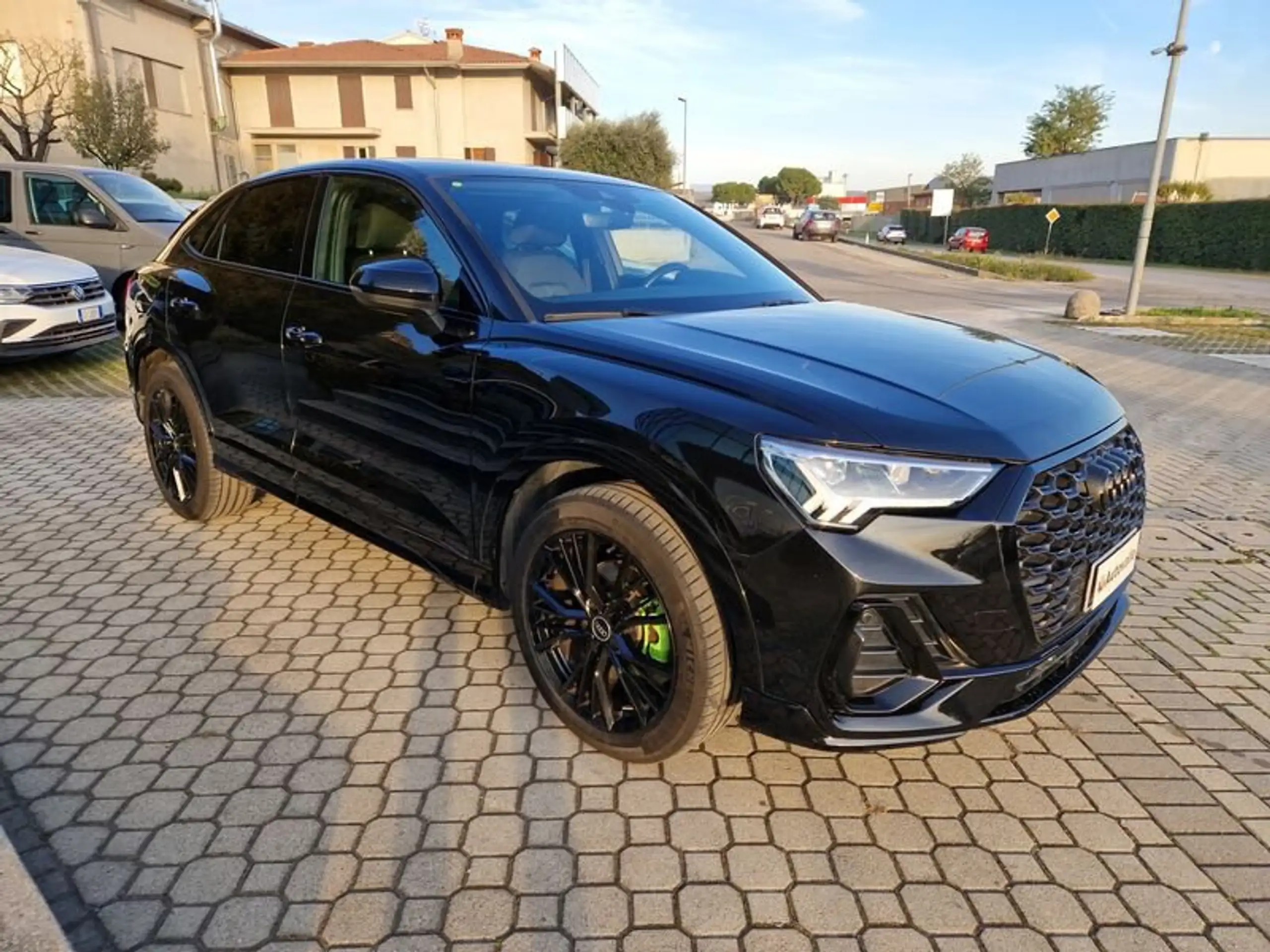 Audi - Q3