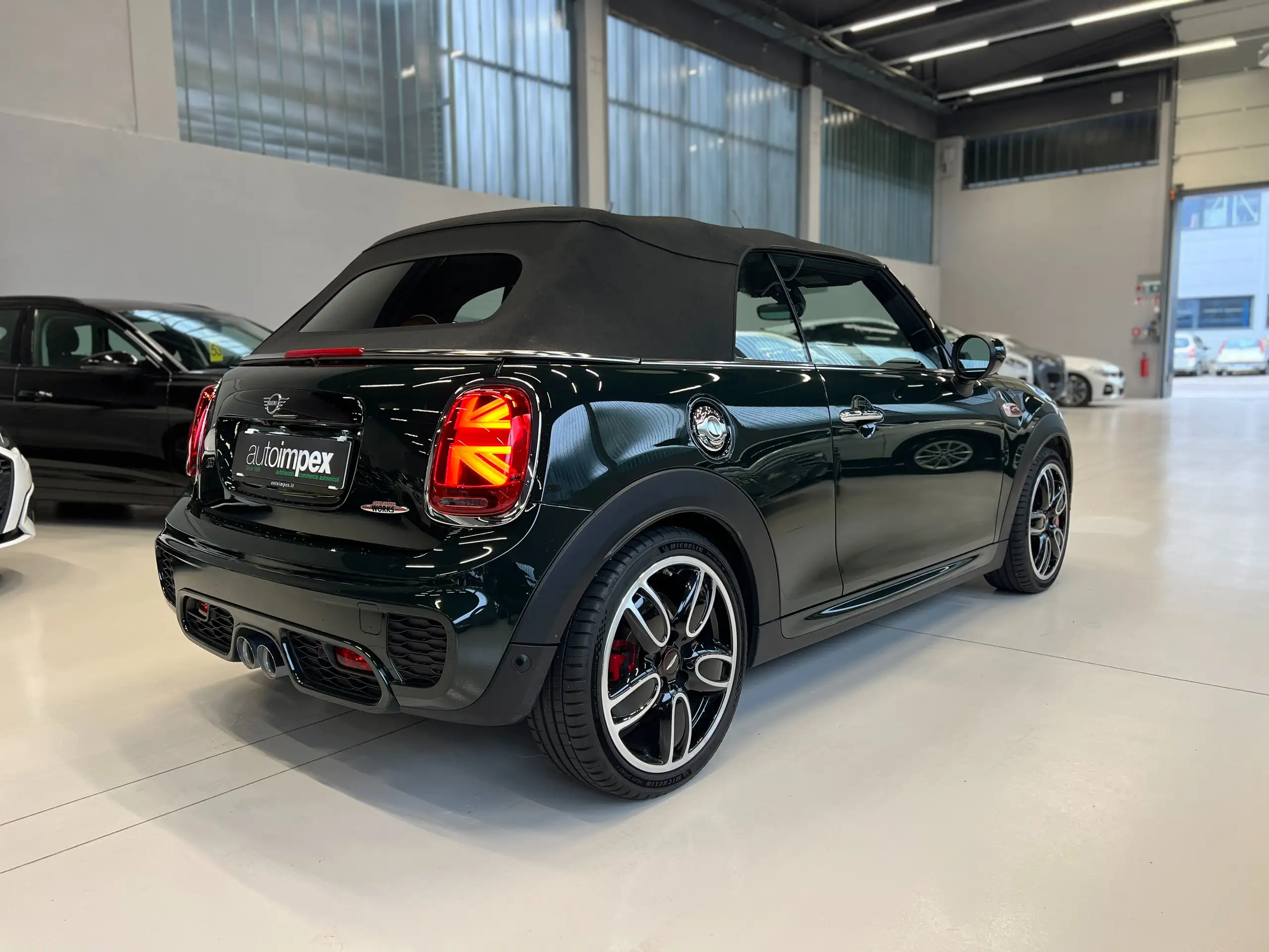 MINI - John Cooper Works Cabrio