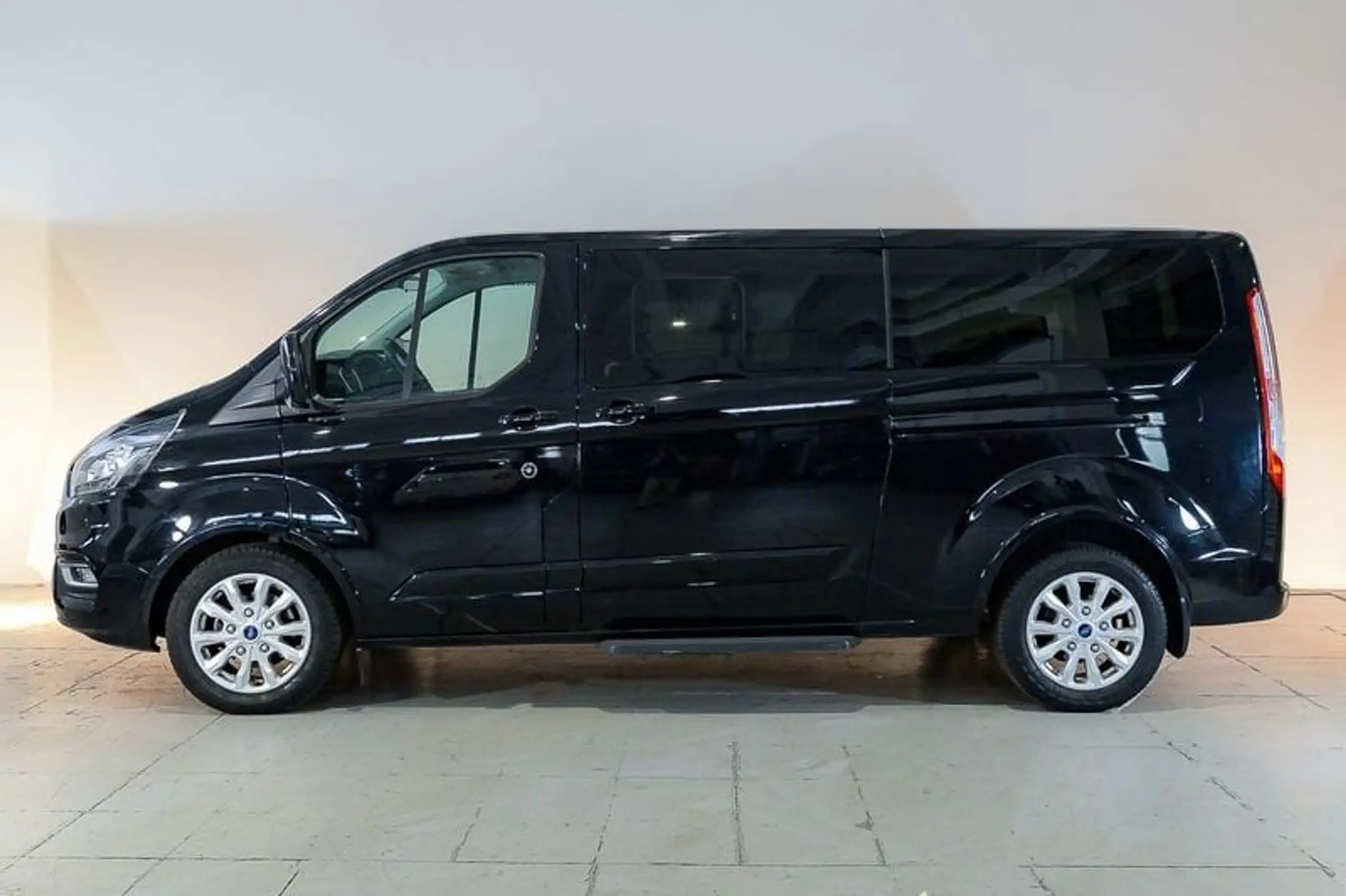 Ford - Tourneo Custom