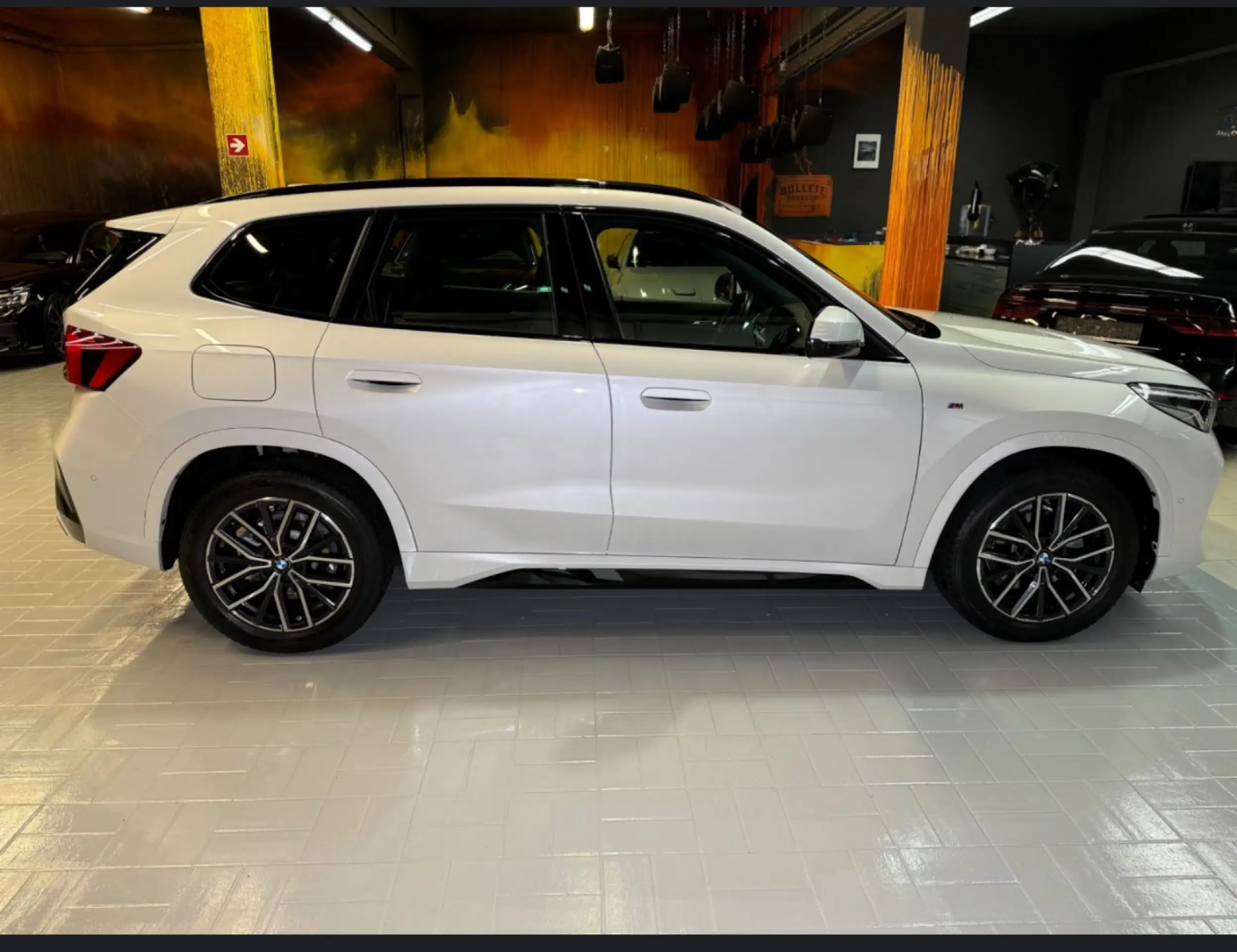 BMW - X1