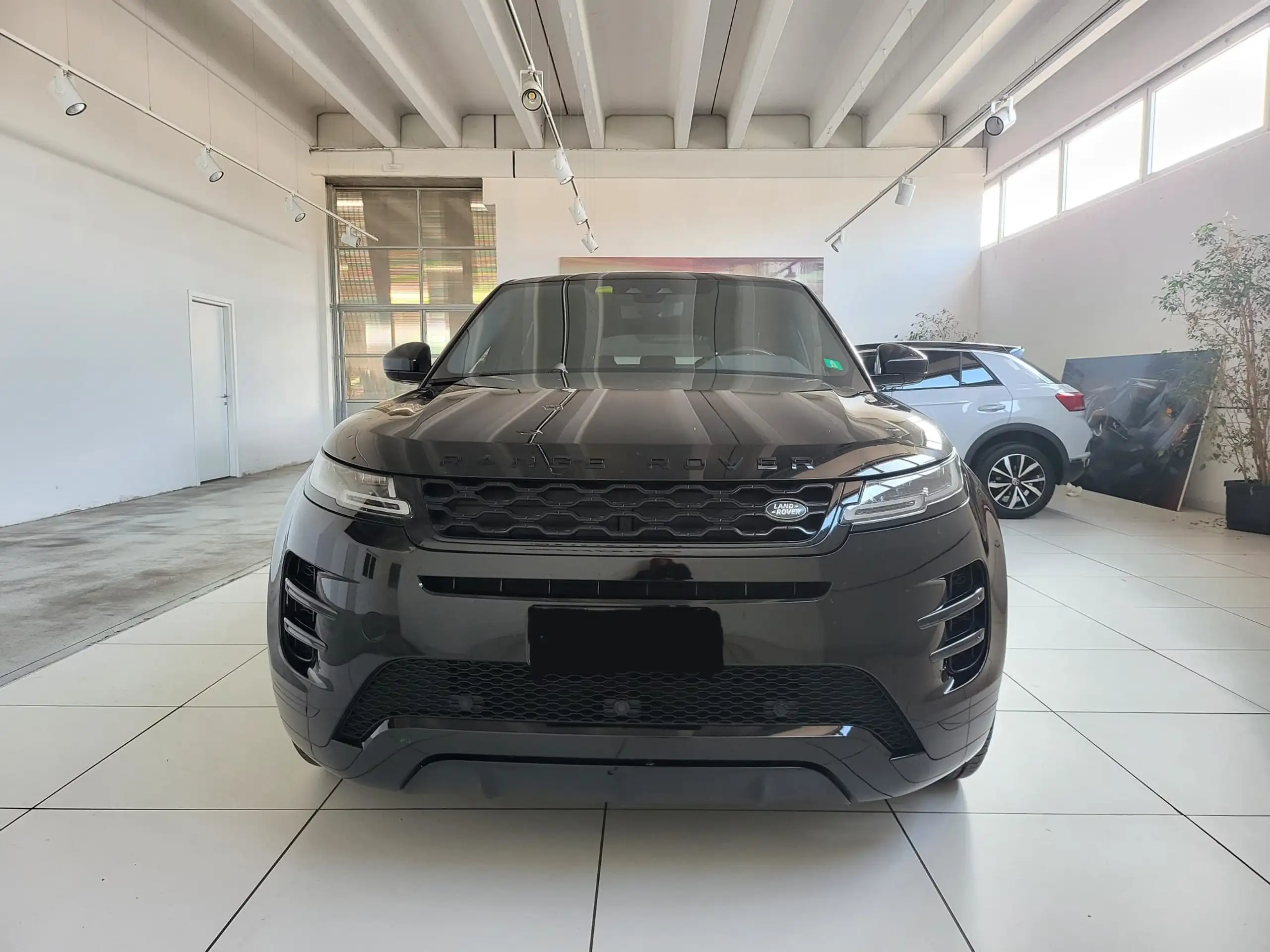 Land Rover - Range Rover Evoque