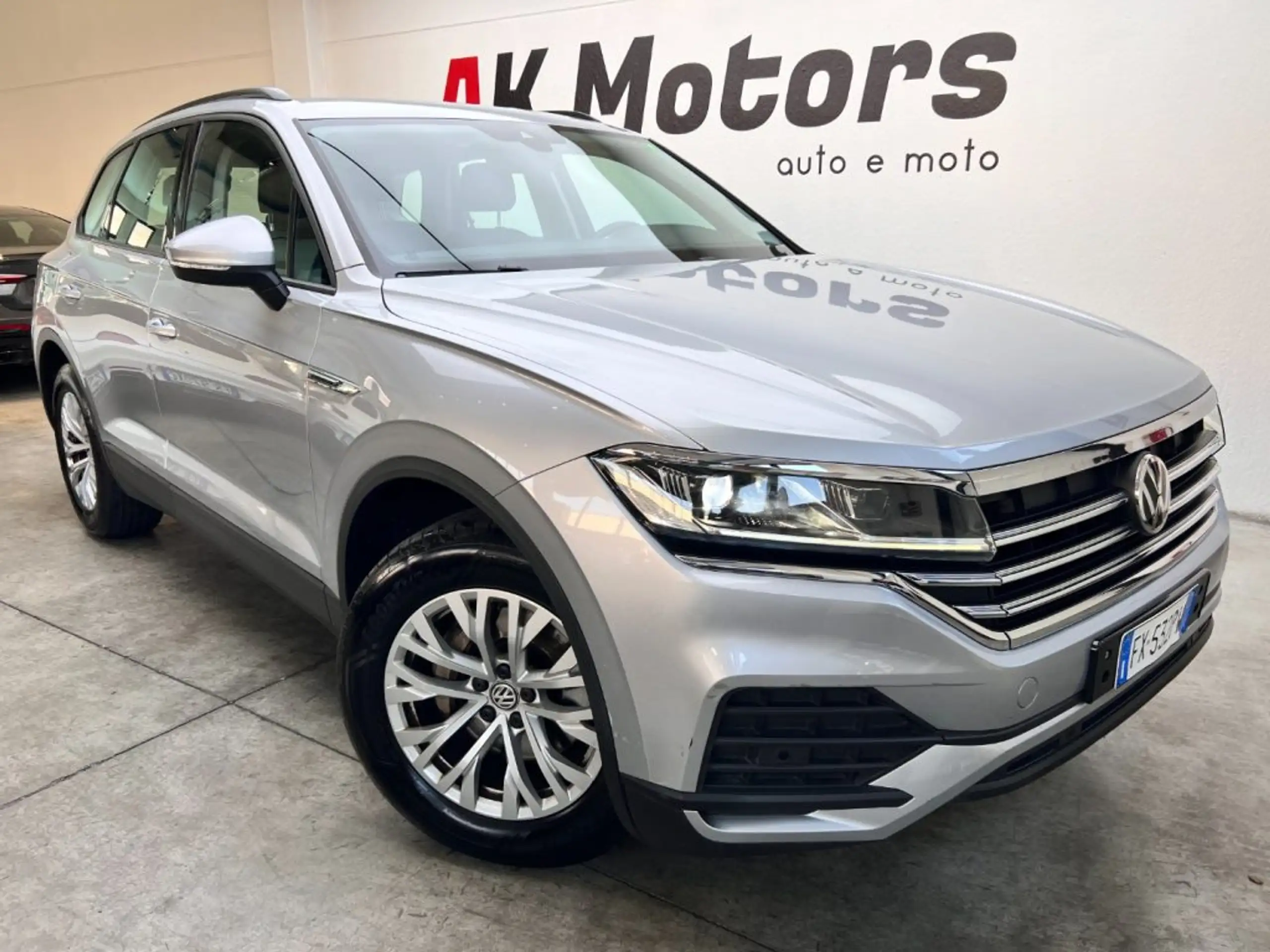 Volkswagen - Touareg