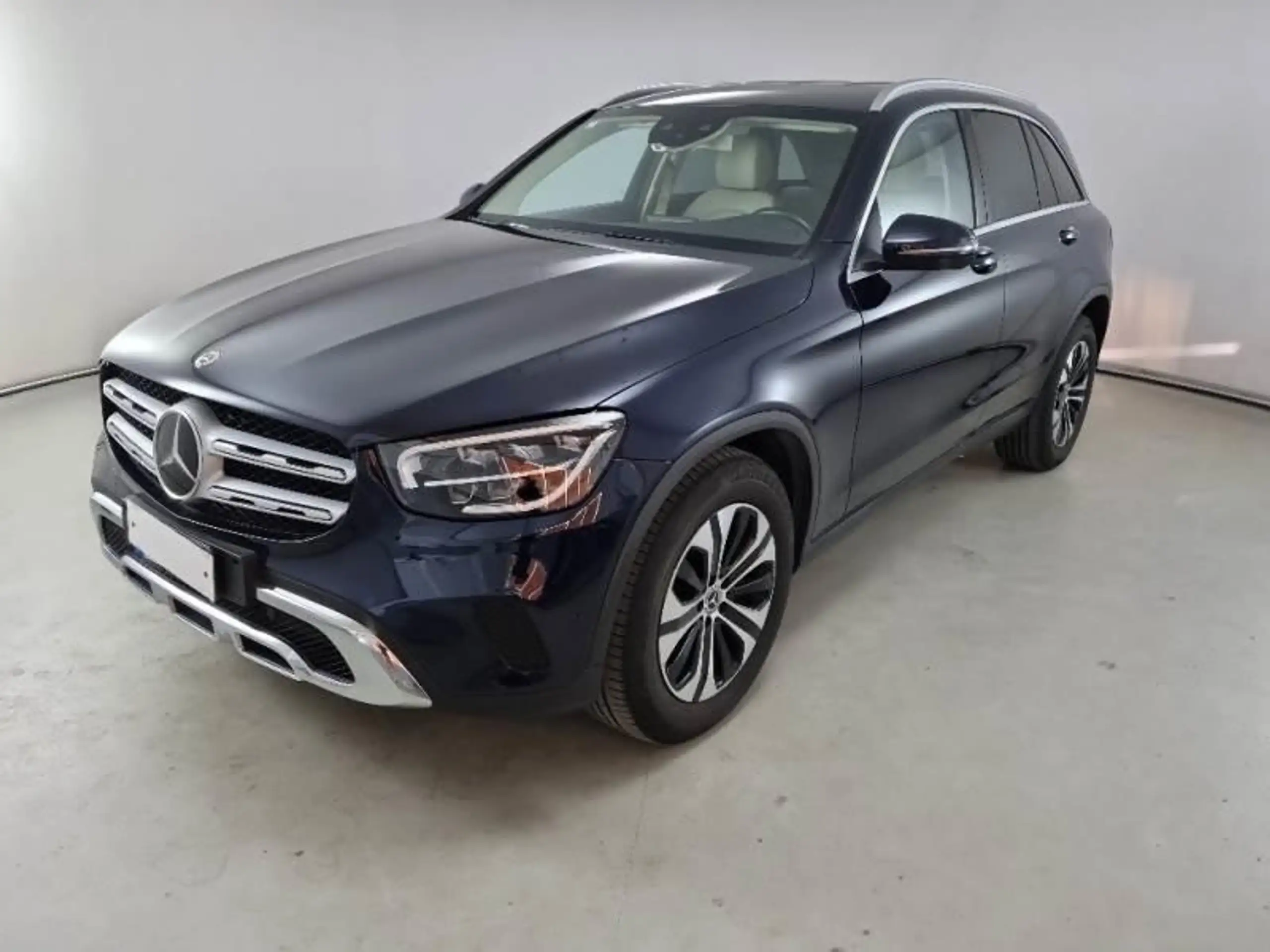 Mercedes-Benz - GLC 220