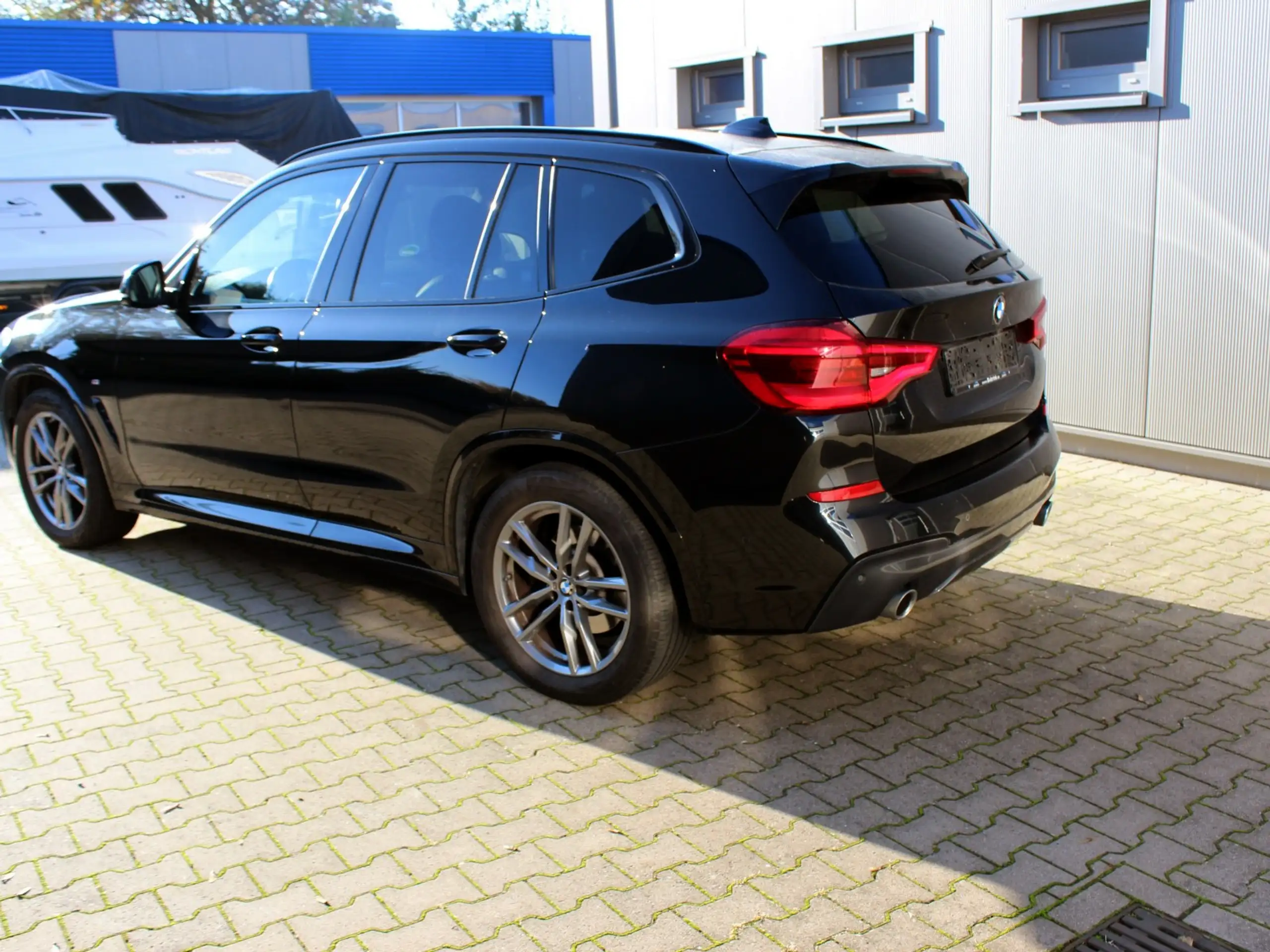 BMW - X3