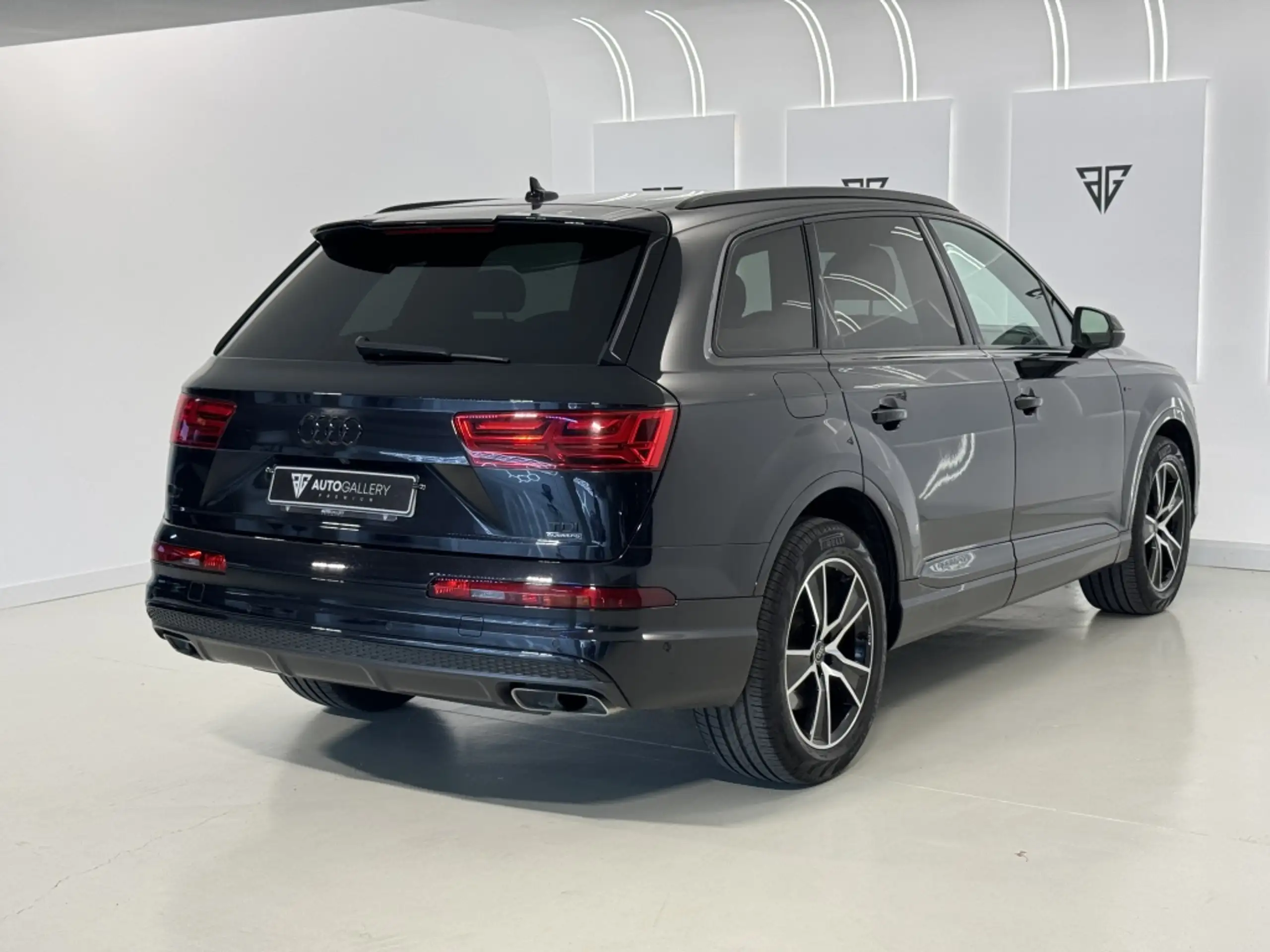 Audi - Q7