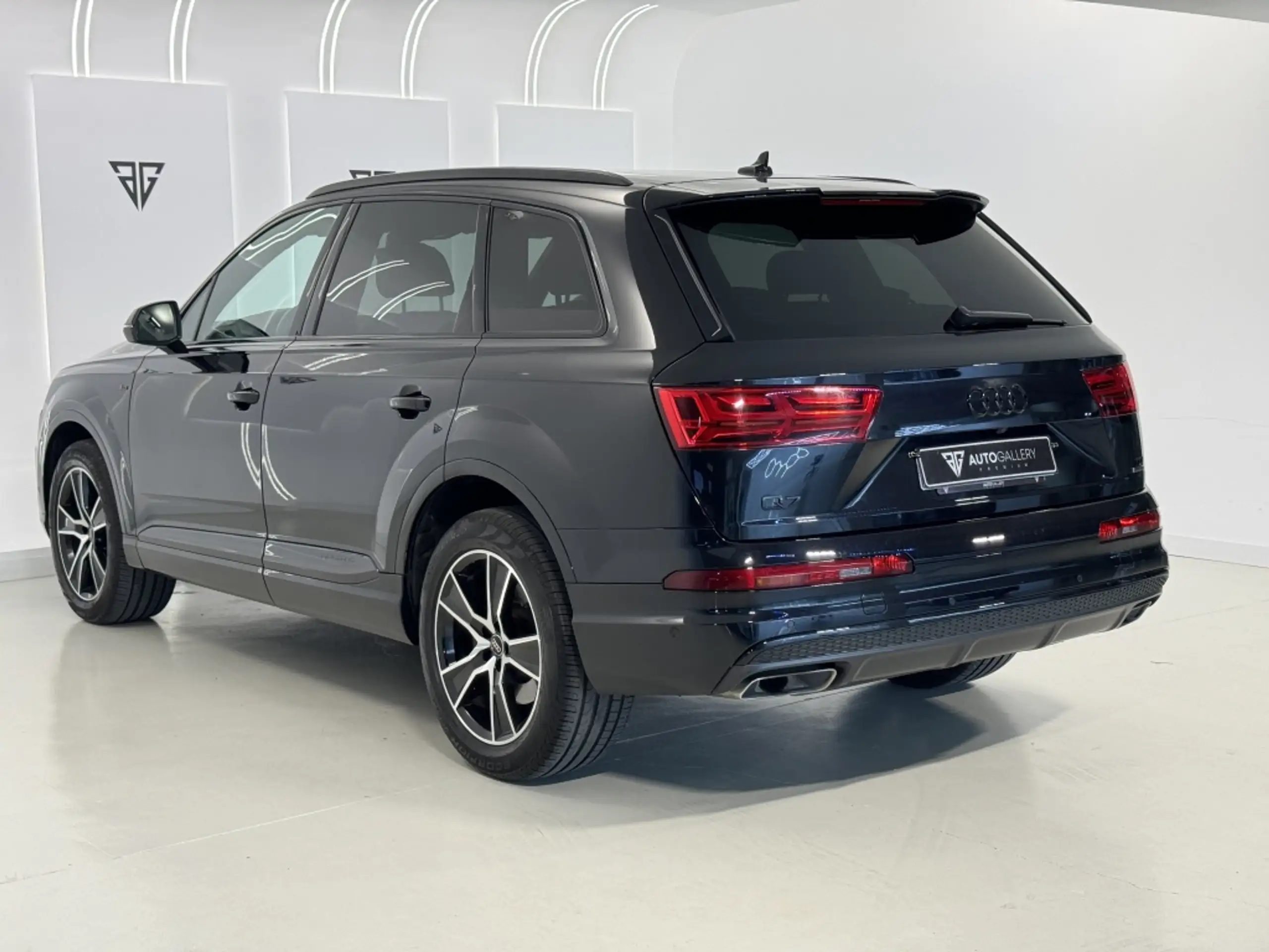 Audi - Q7