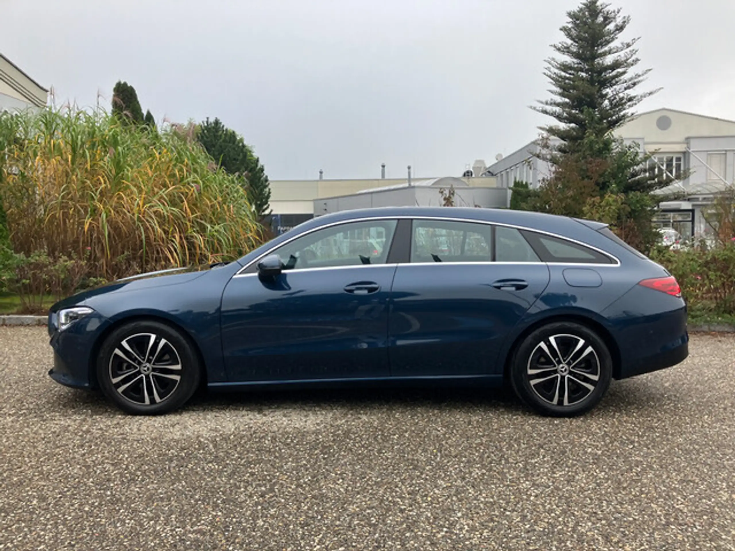 Mercedes-Benz - CLA 200