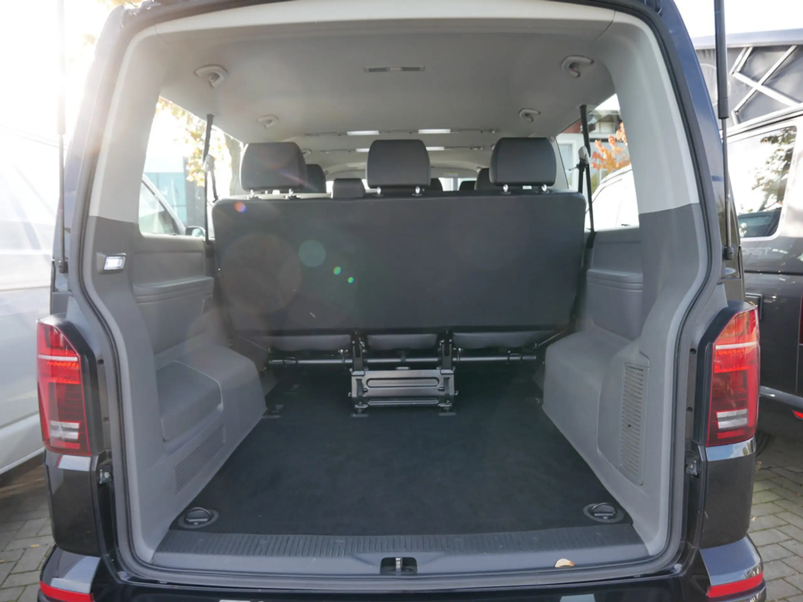 Volkswagen - T6.1 Caravelle