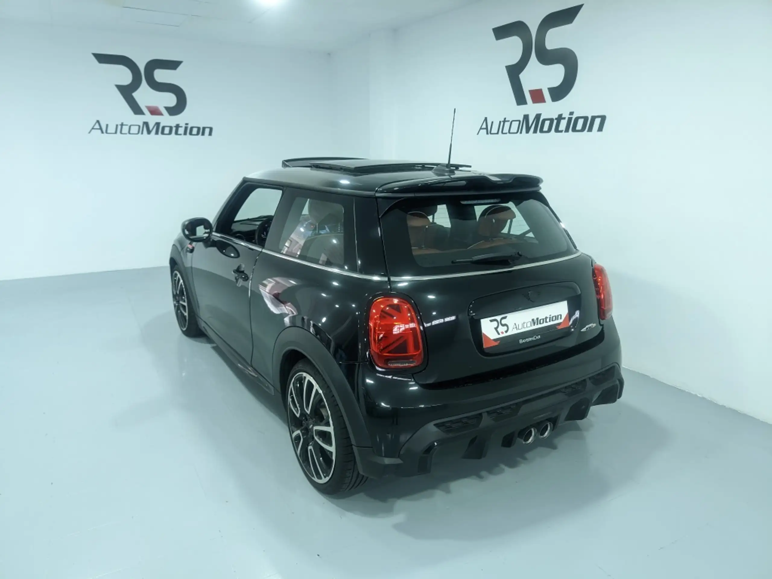 MINI - John Cooper Works Cabrio