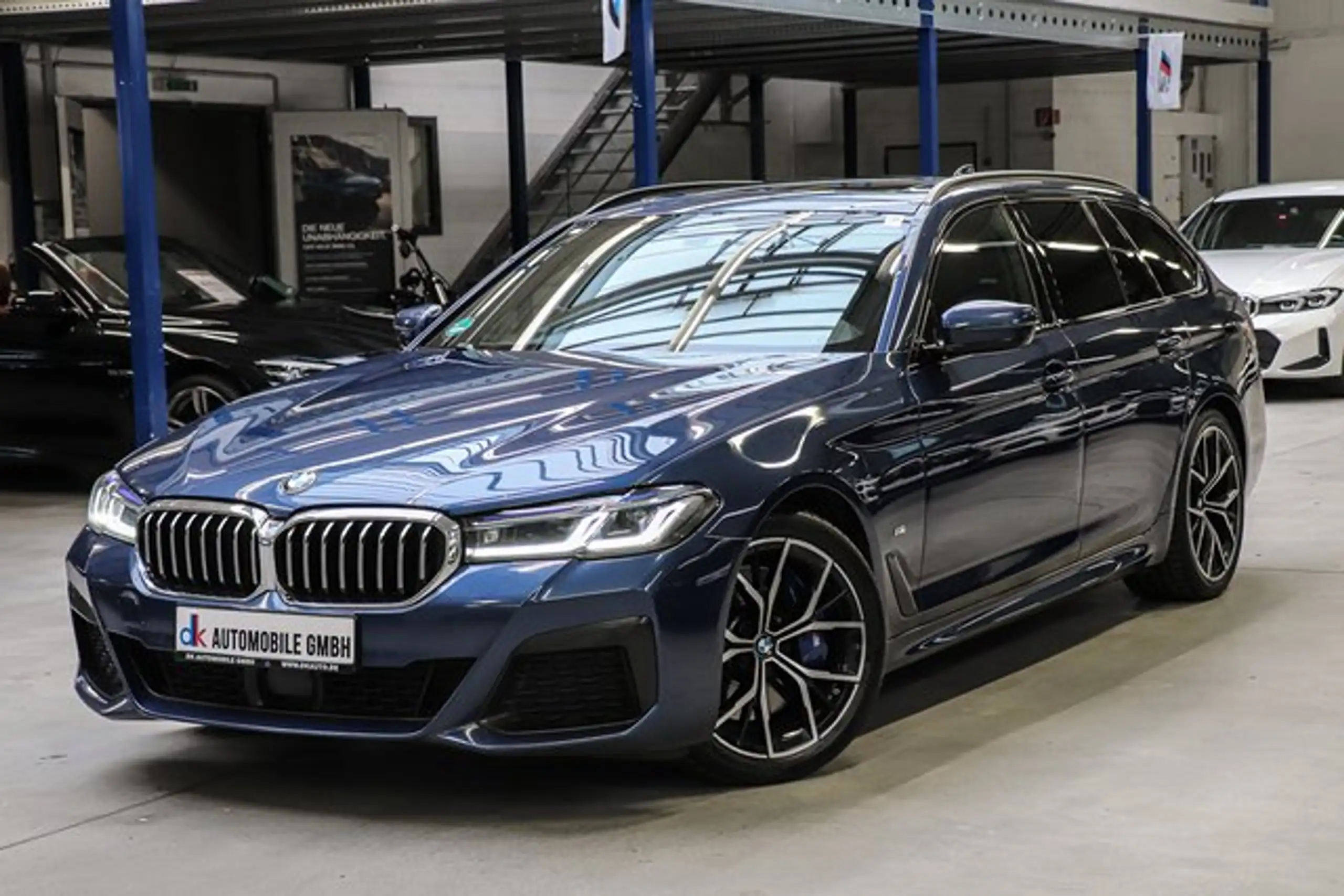 BMW - 530