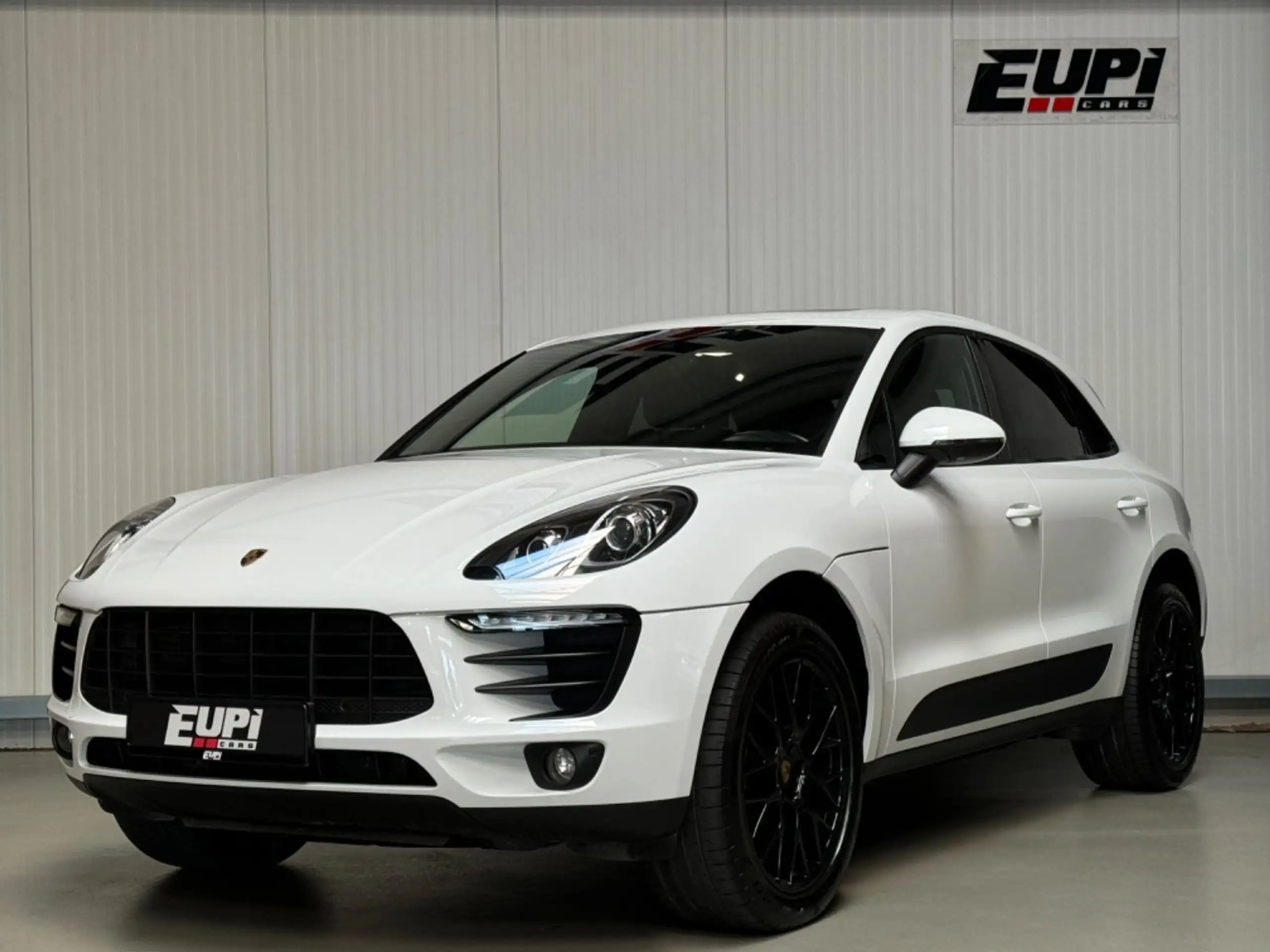 Porsche - Macan