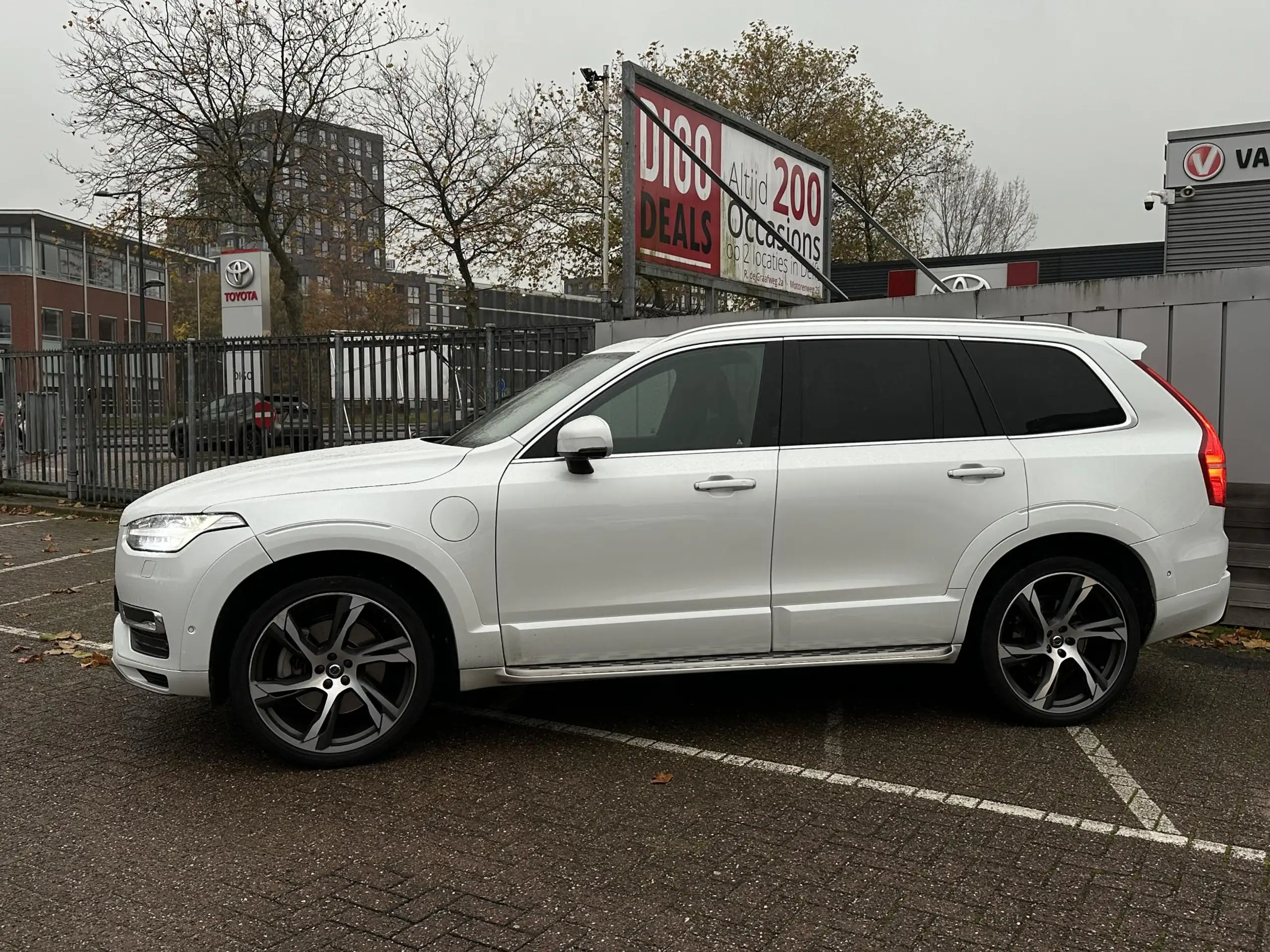 Volvo - XC90