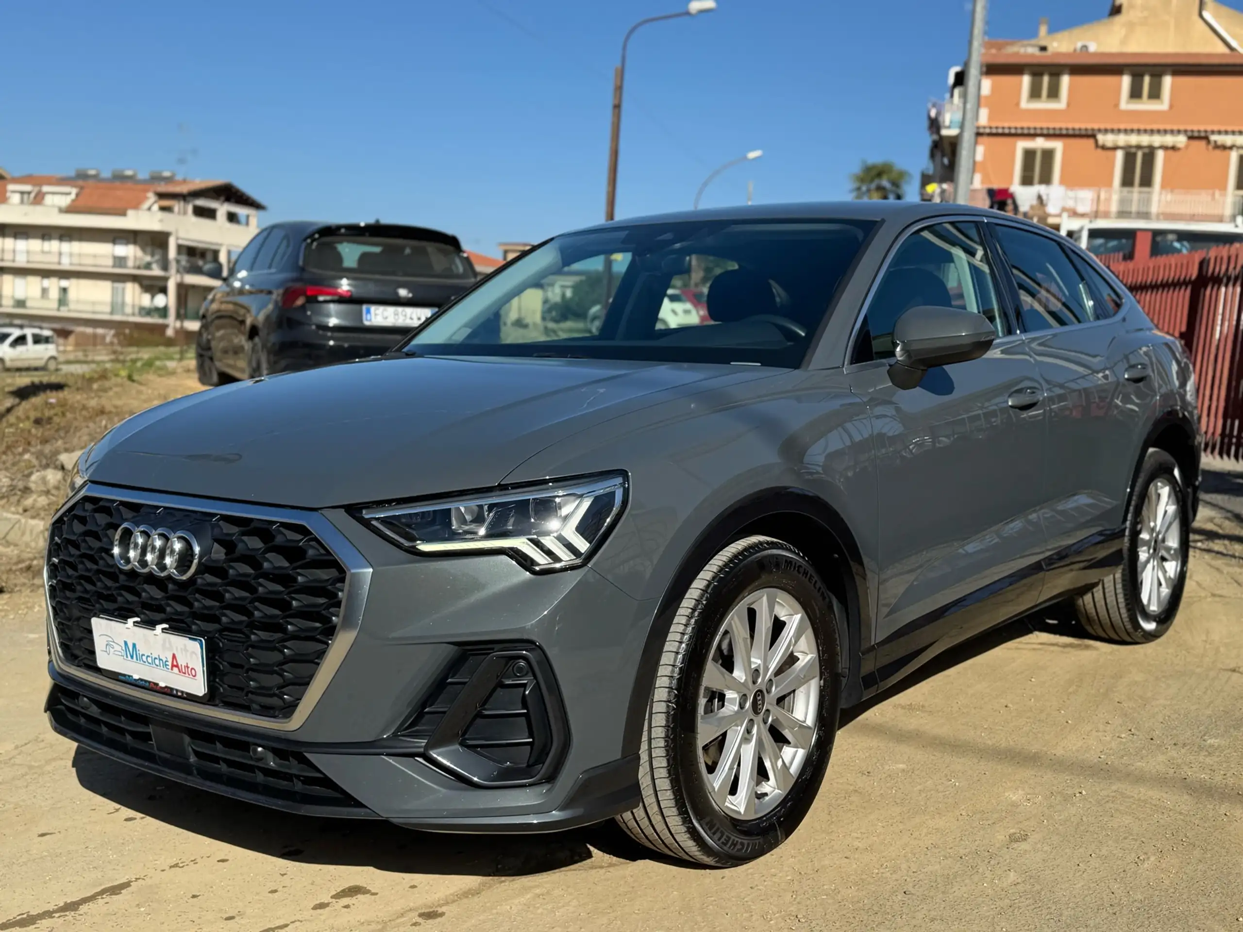 Audi - Q3