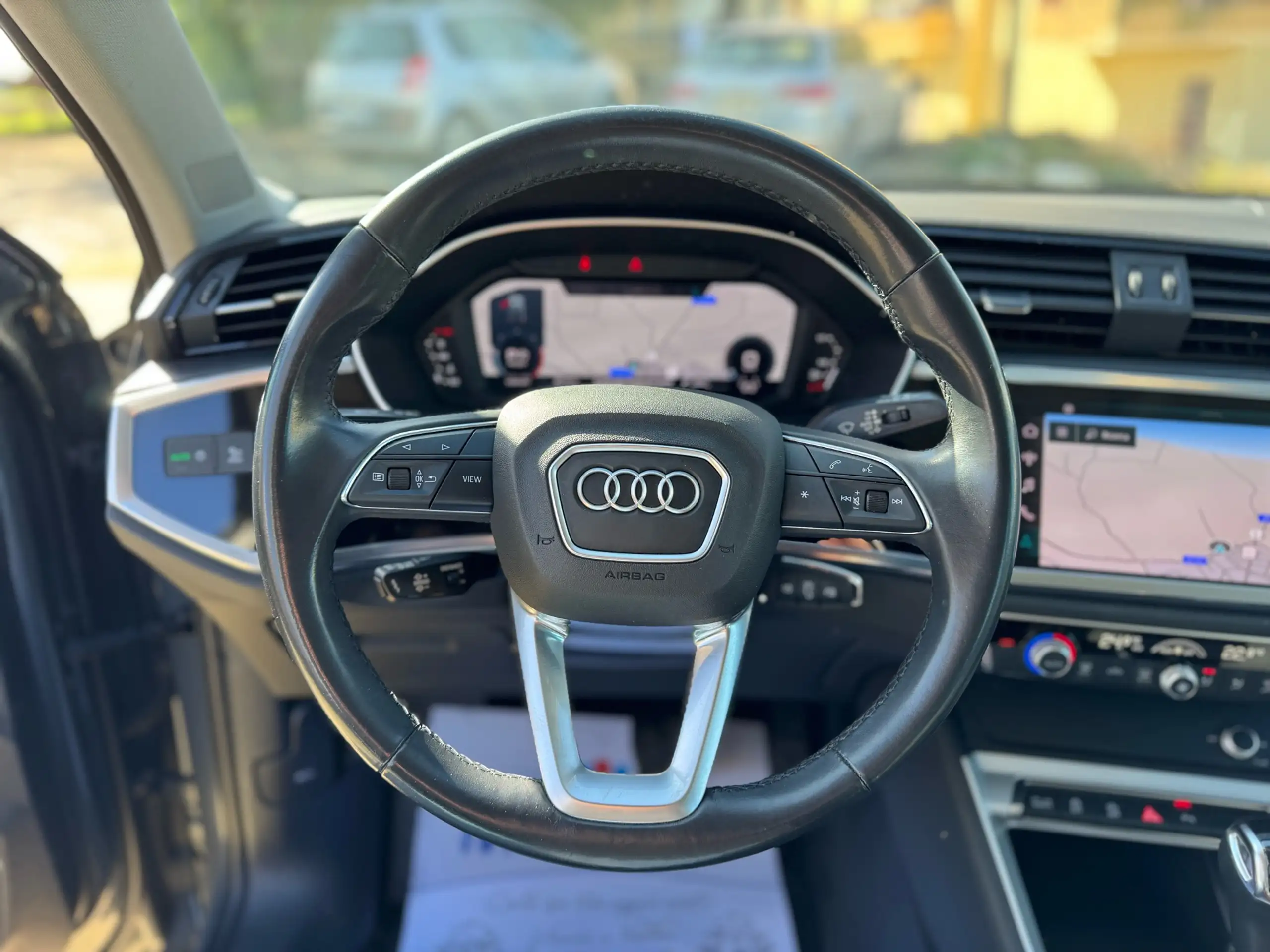 Audi - Q3