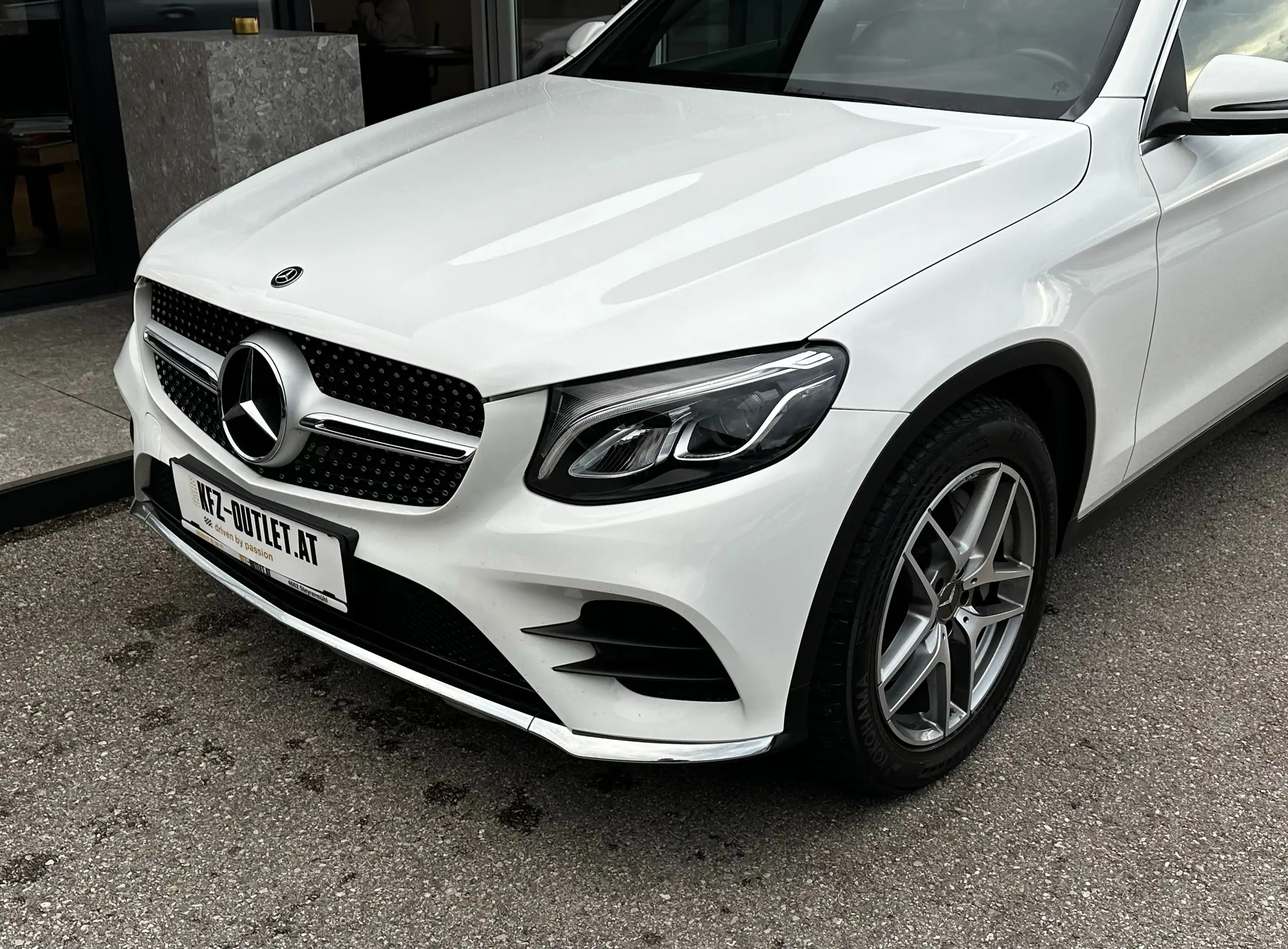 Mercedes-Benz - GLC 250