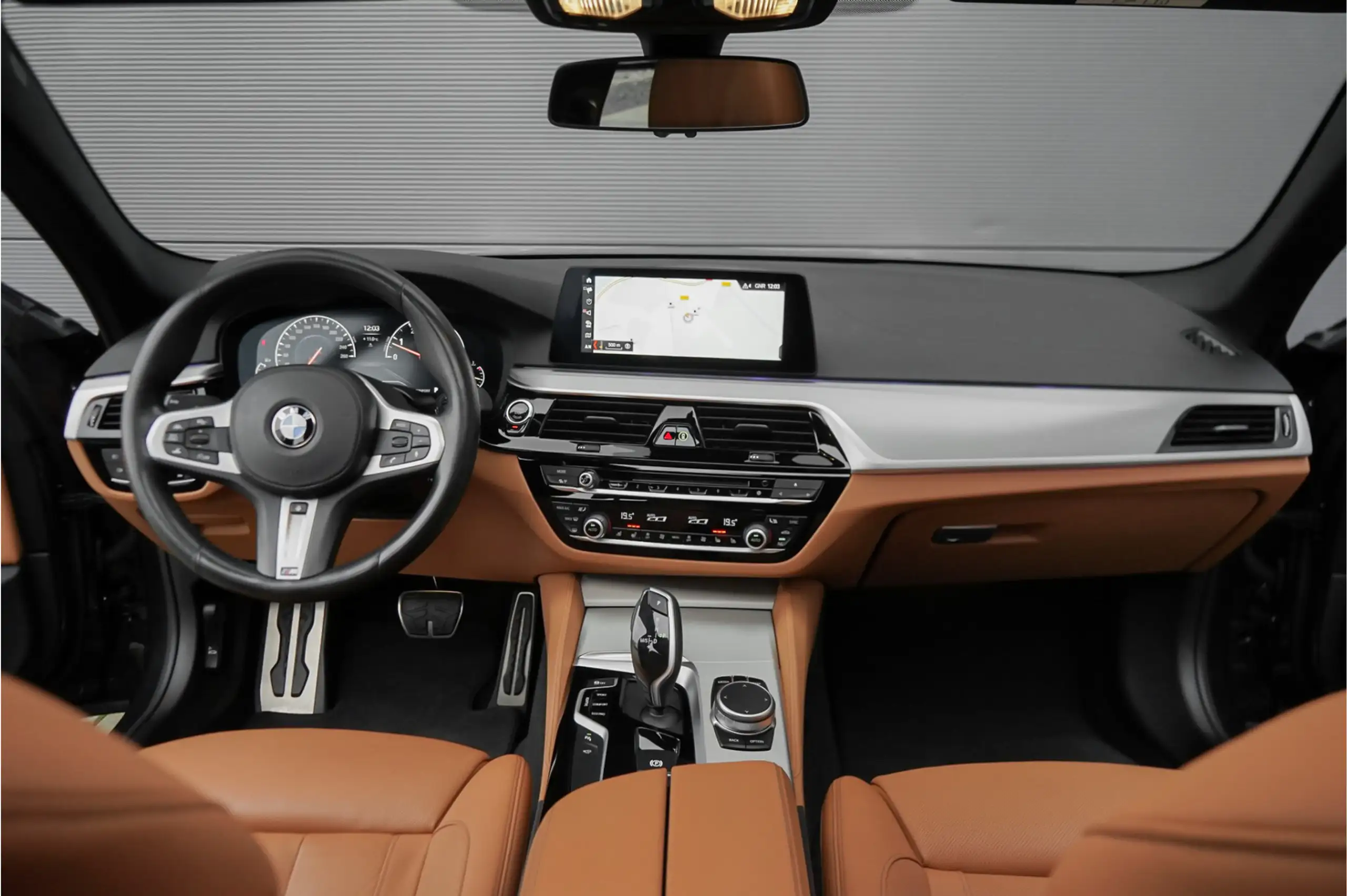 BMW - 520